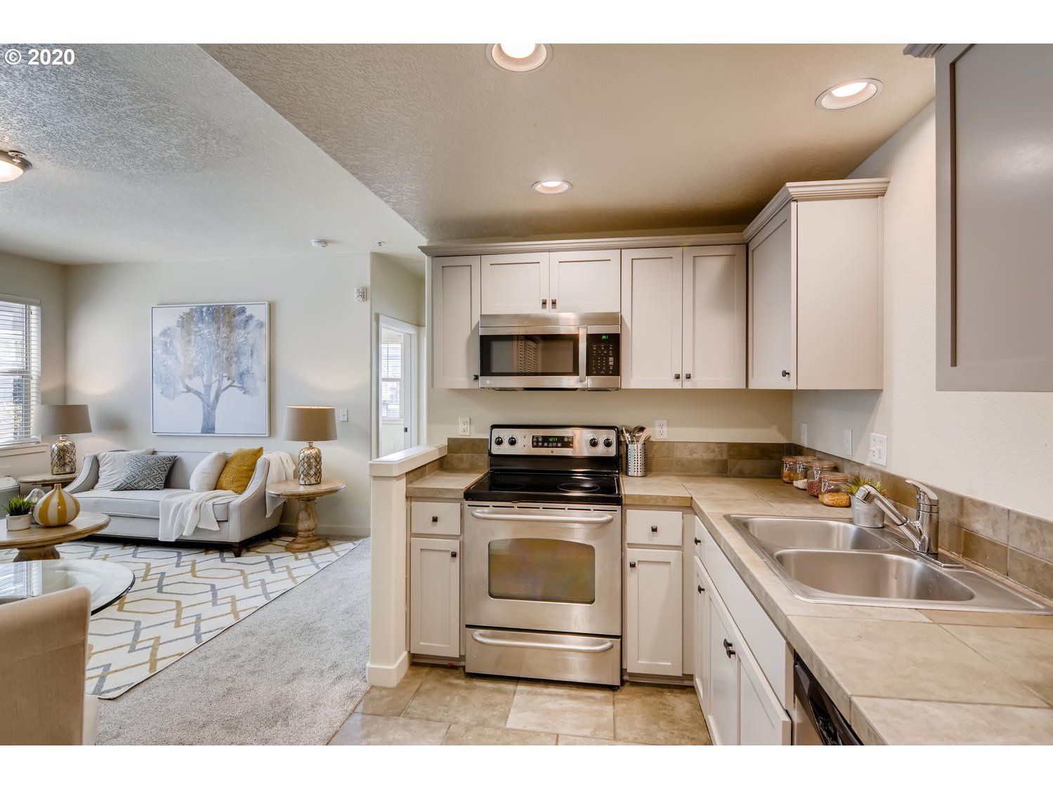 Photo #4: 20622871 Listing 