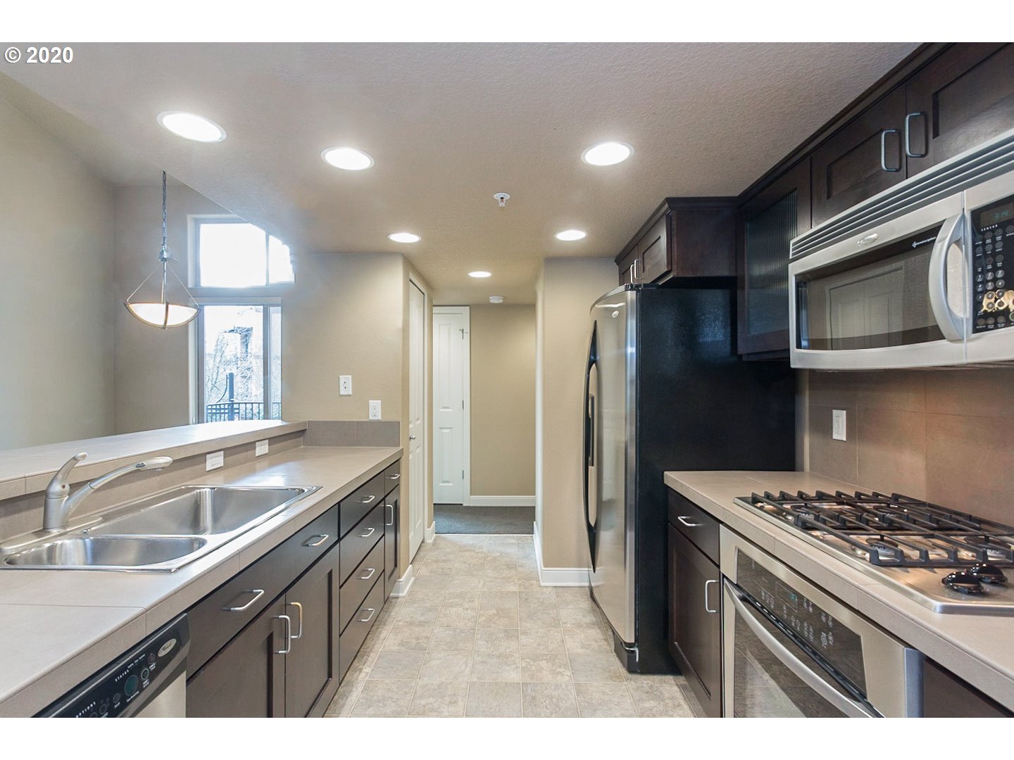 Photo #2: 20623946 Listing 