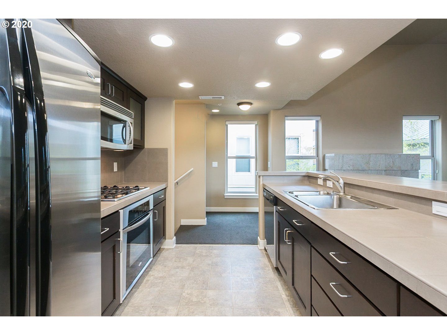 Photo #6: 20623946 Listing 