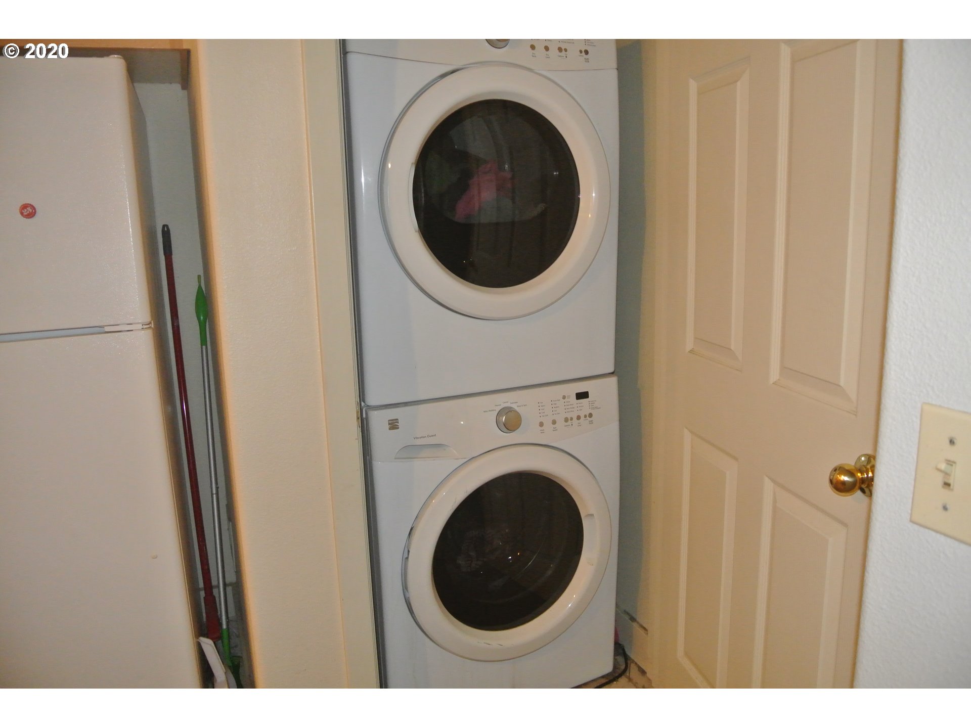 Photo #6: 20628857 Listing 
