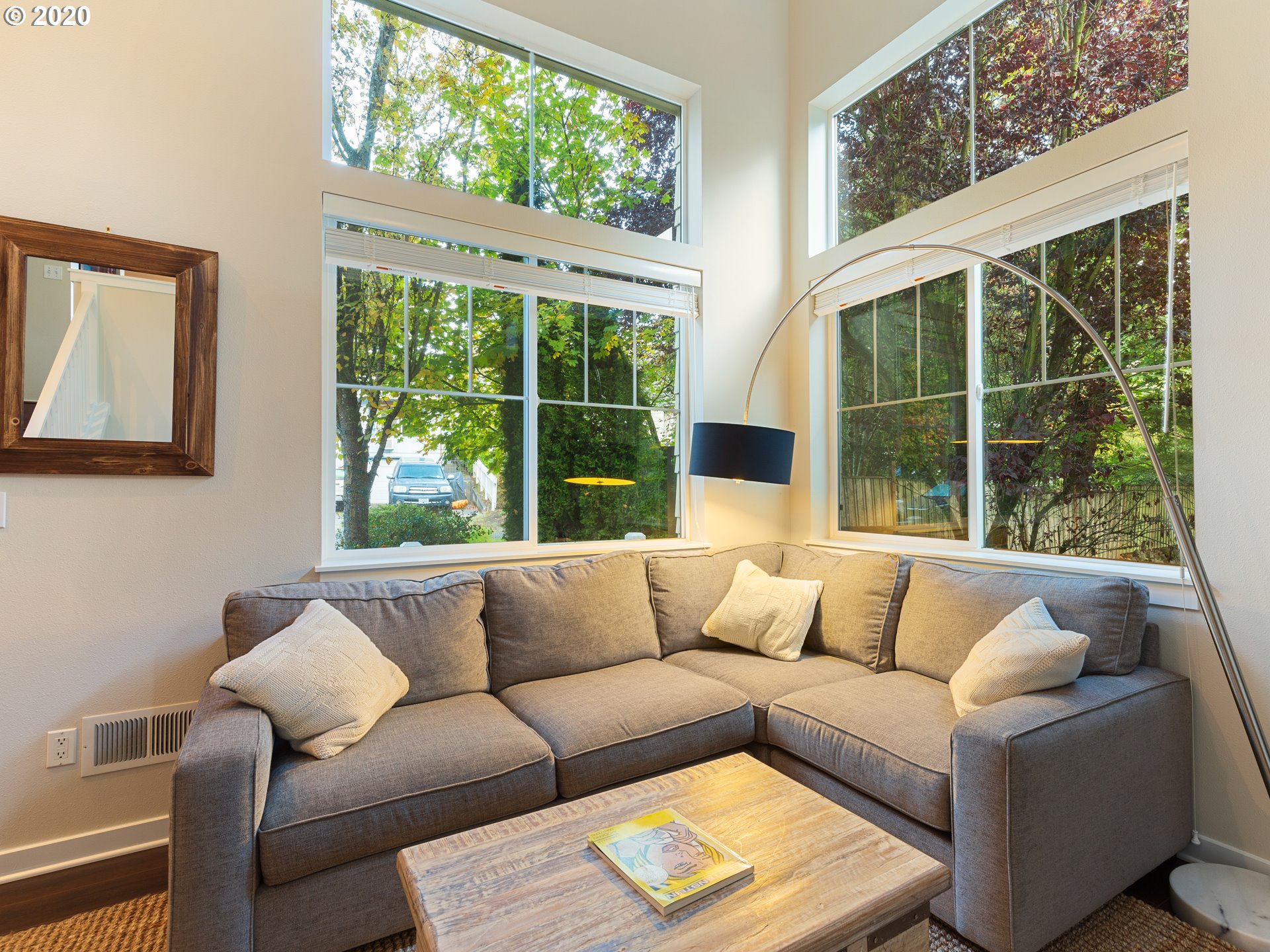 Photo #2: 20630766 Listing 