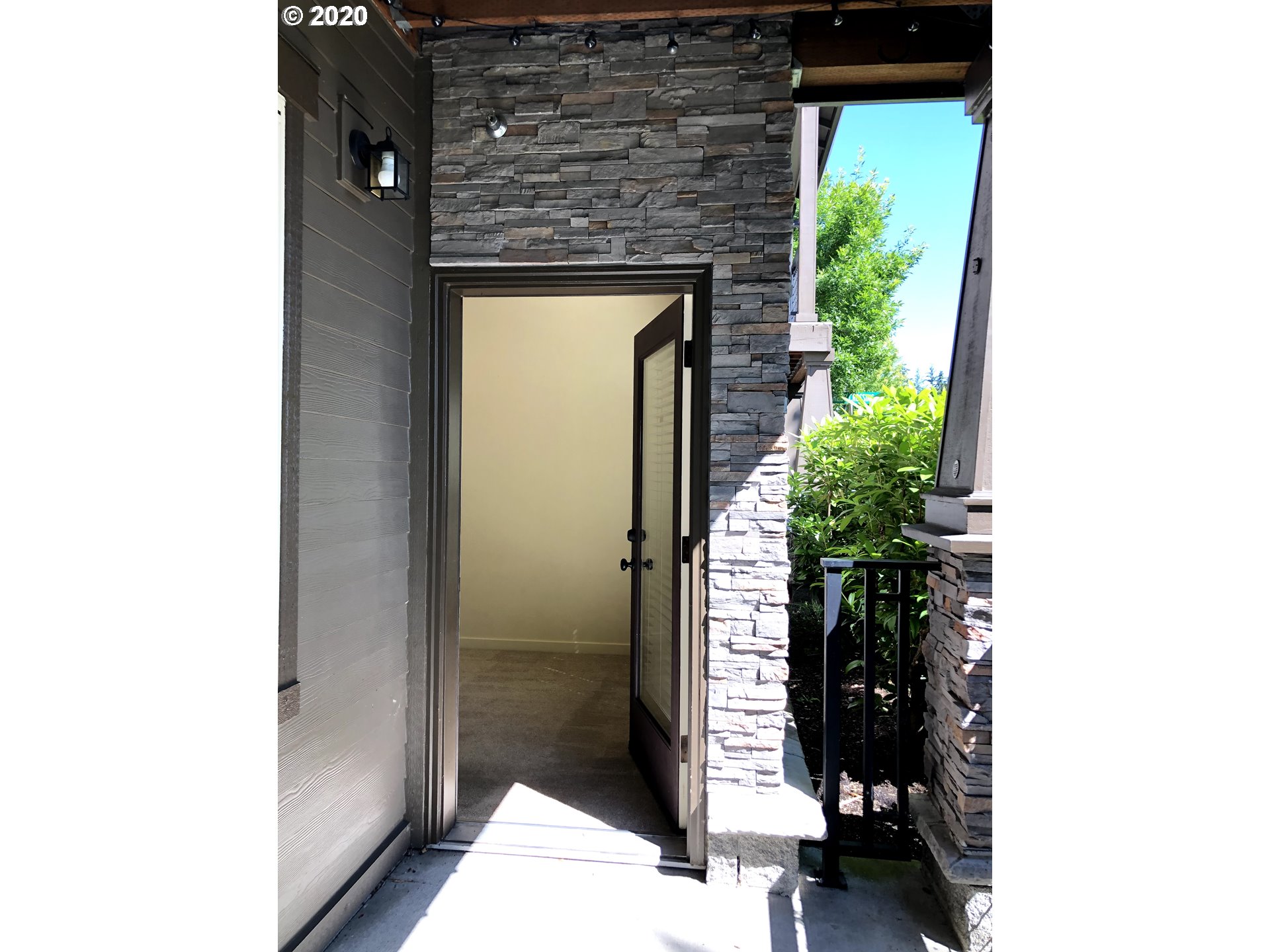 Photo #5: 20631116 Listing 