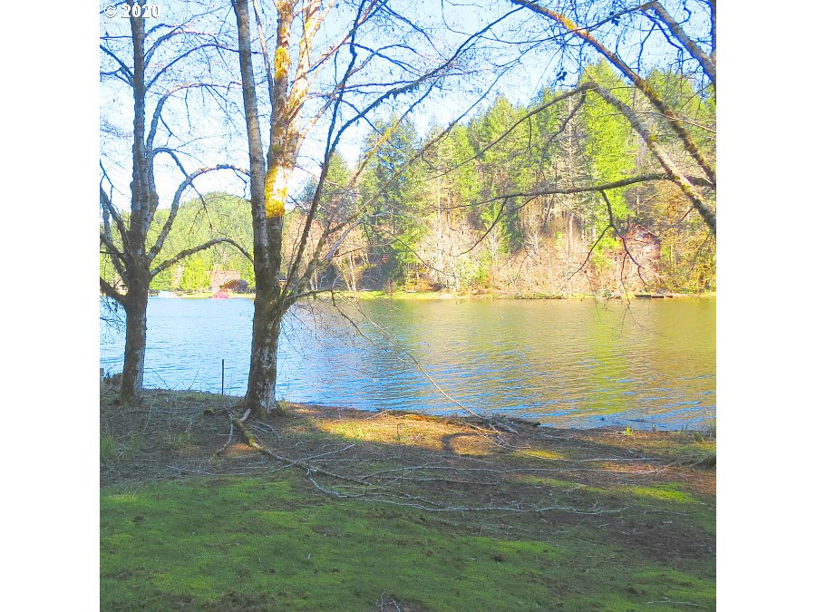 Lake Access Deeded