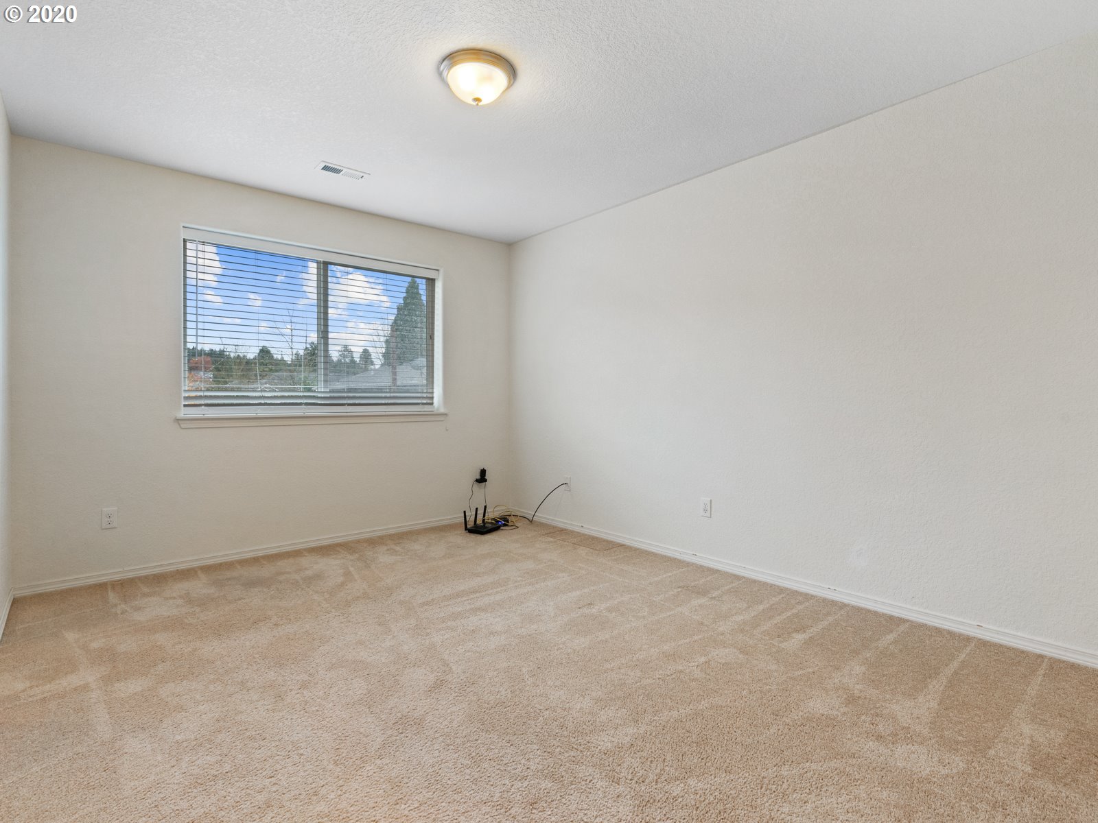 Photo #5: 20636922 Listing 