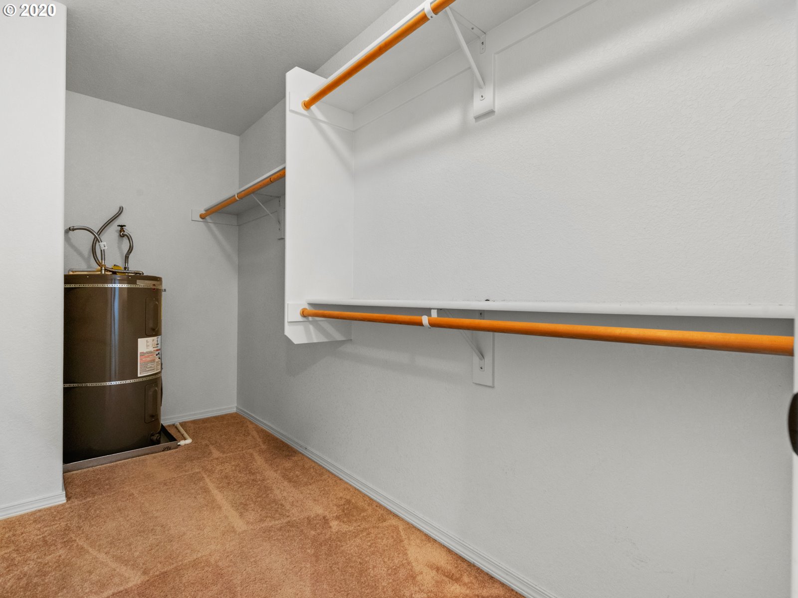 Photo #6: 20636922 Listing 