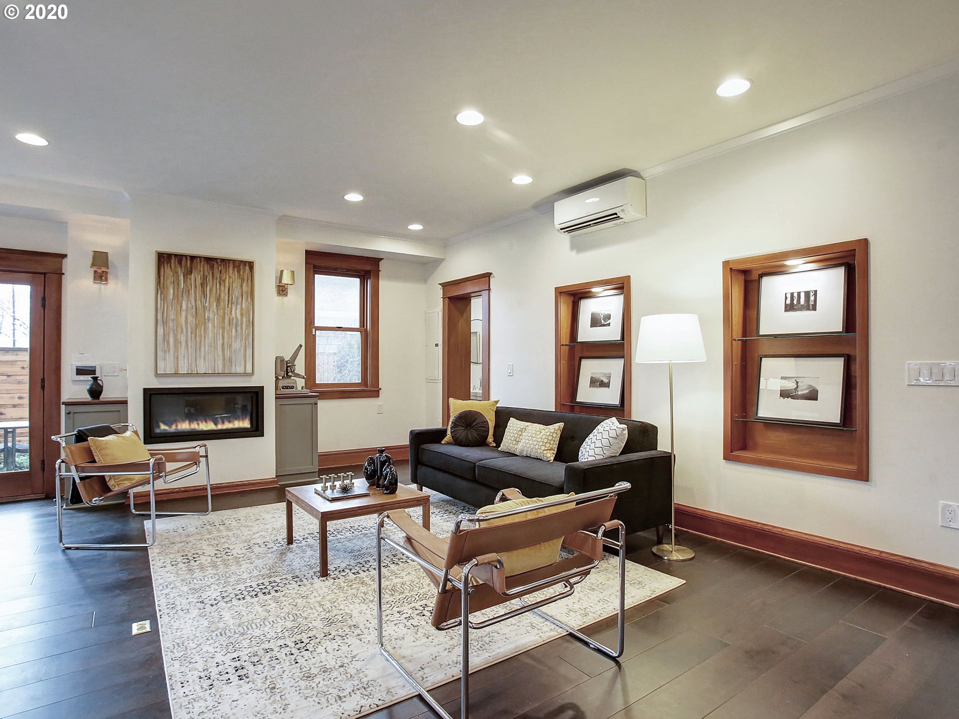 Photo #4: 20639841 Listing 
