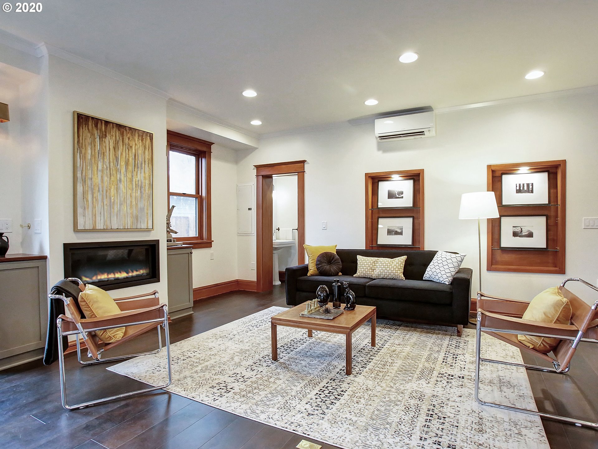 Photo #5: 20639841 Listing 