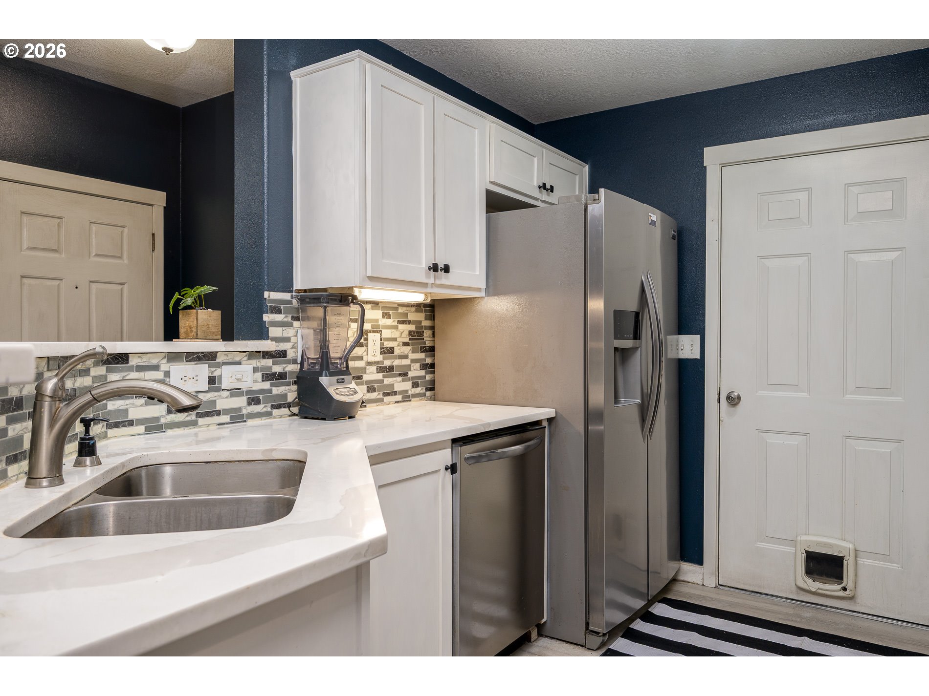 Photo #4: 206432324 Listing: Photo #4