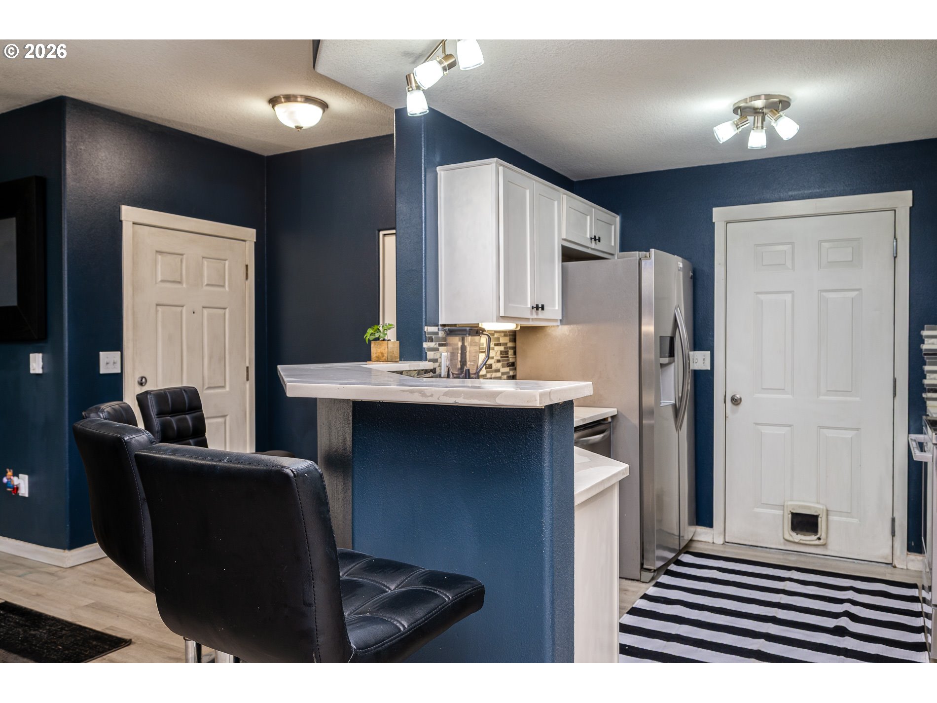 Photo #3: 206432324 Listing: Photo #3