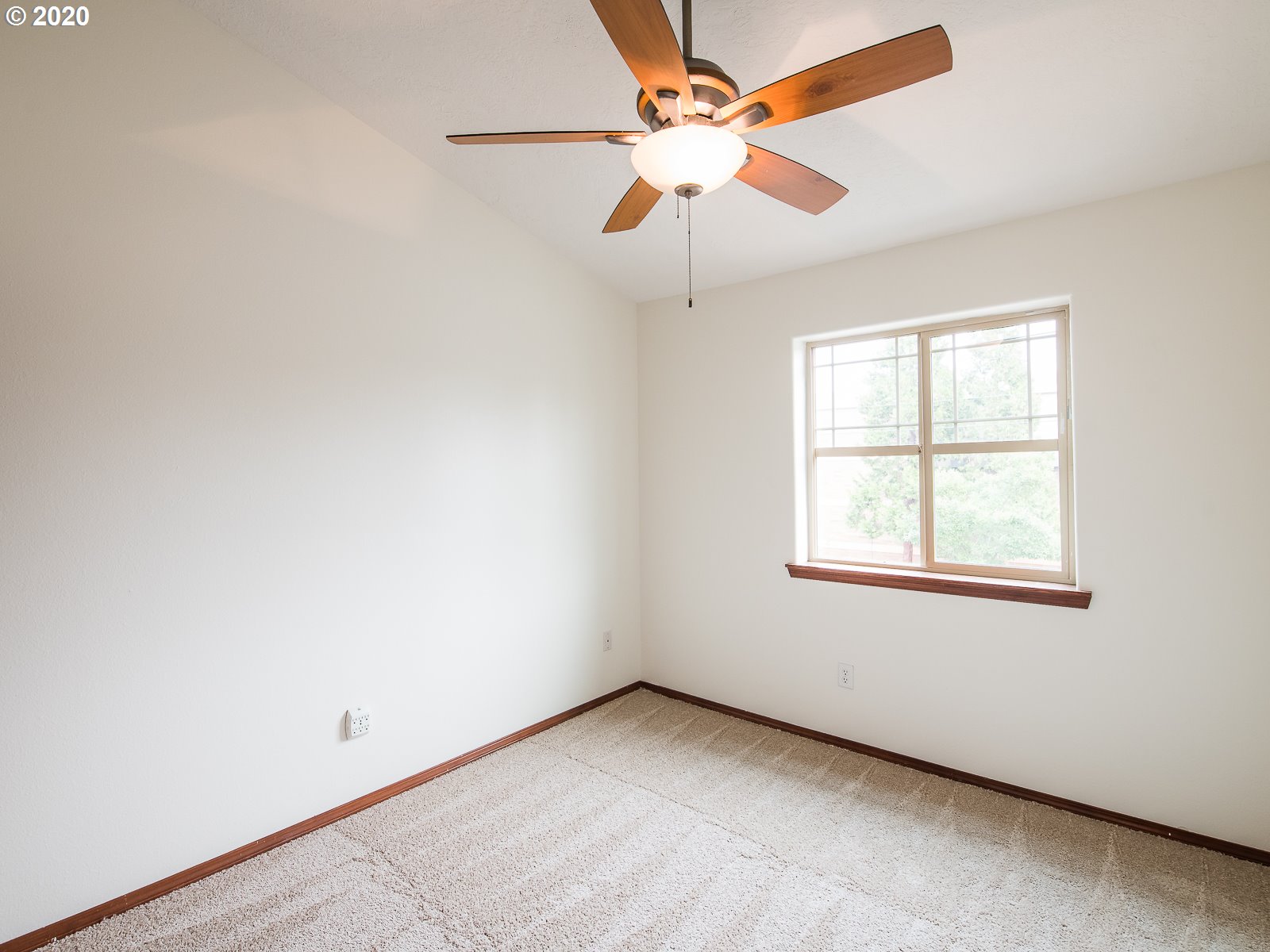 Photo #4: 20643259 Listing 