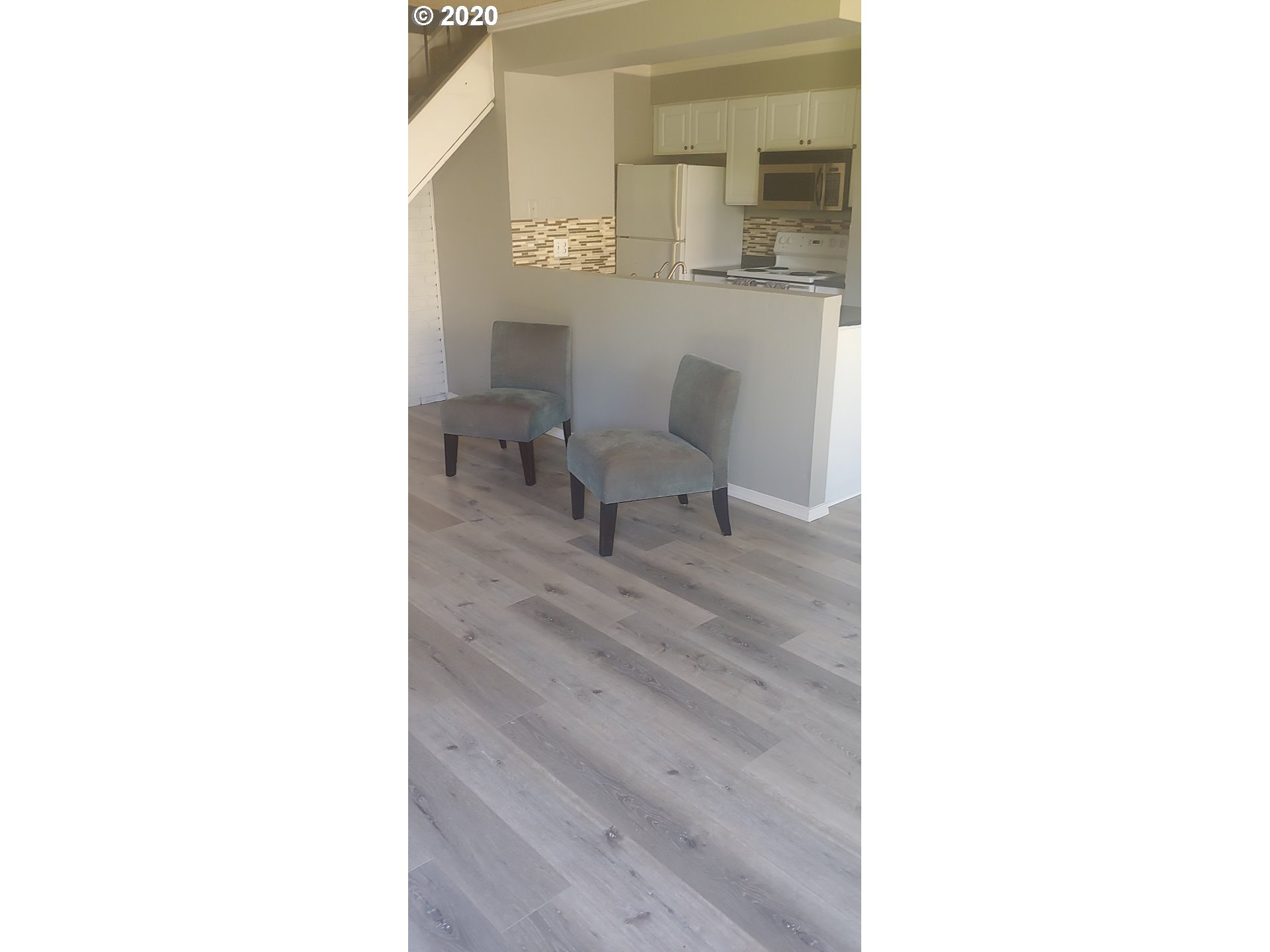 Photo #5: 20643563 Listing 