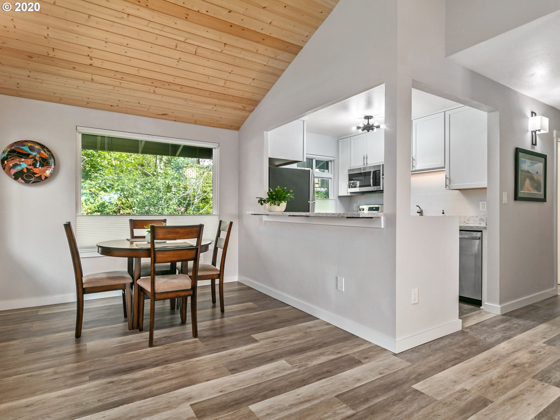 Photo #6: 20644149 Listing 