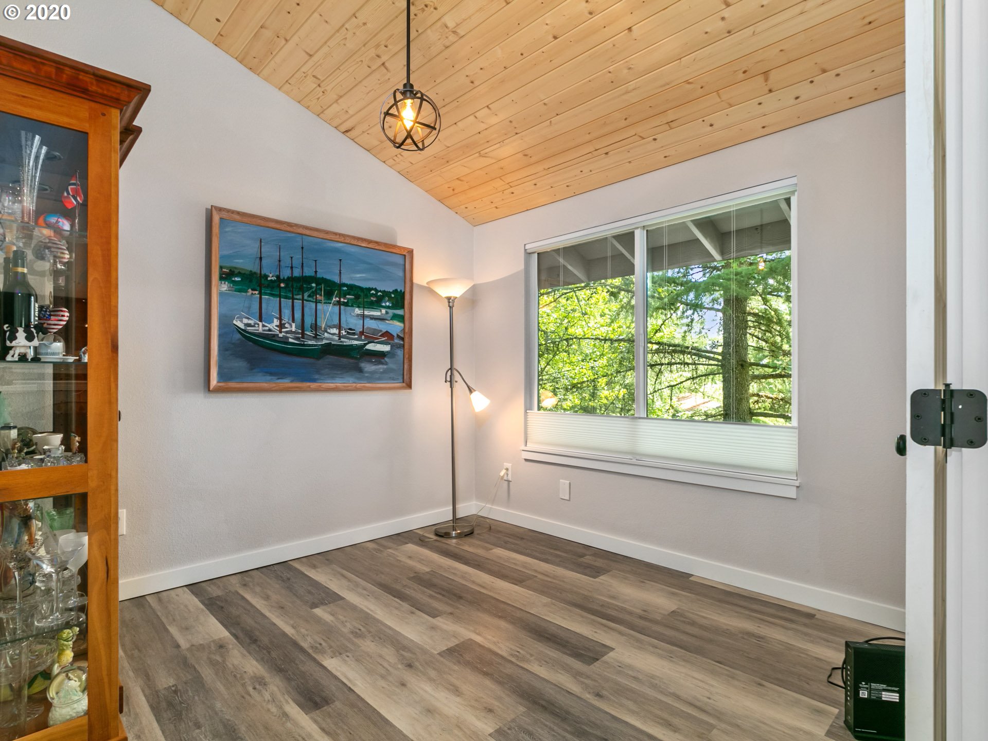 Photo #4: 20644149 Listing 