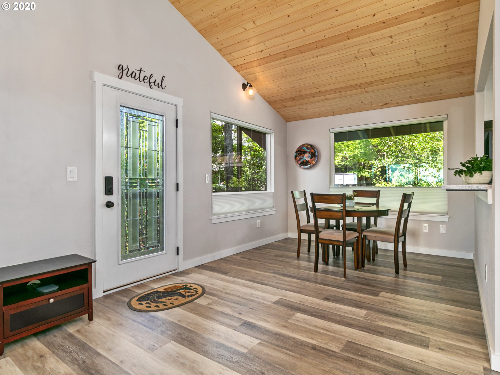 Photo #5: 20644149 Listing 