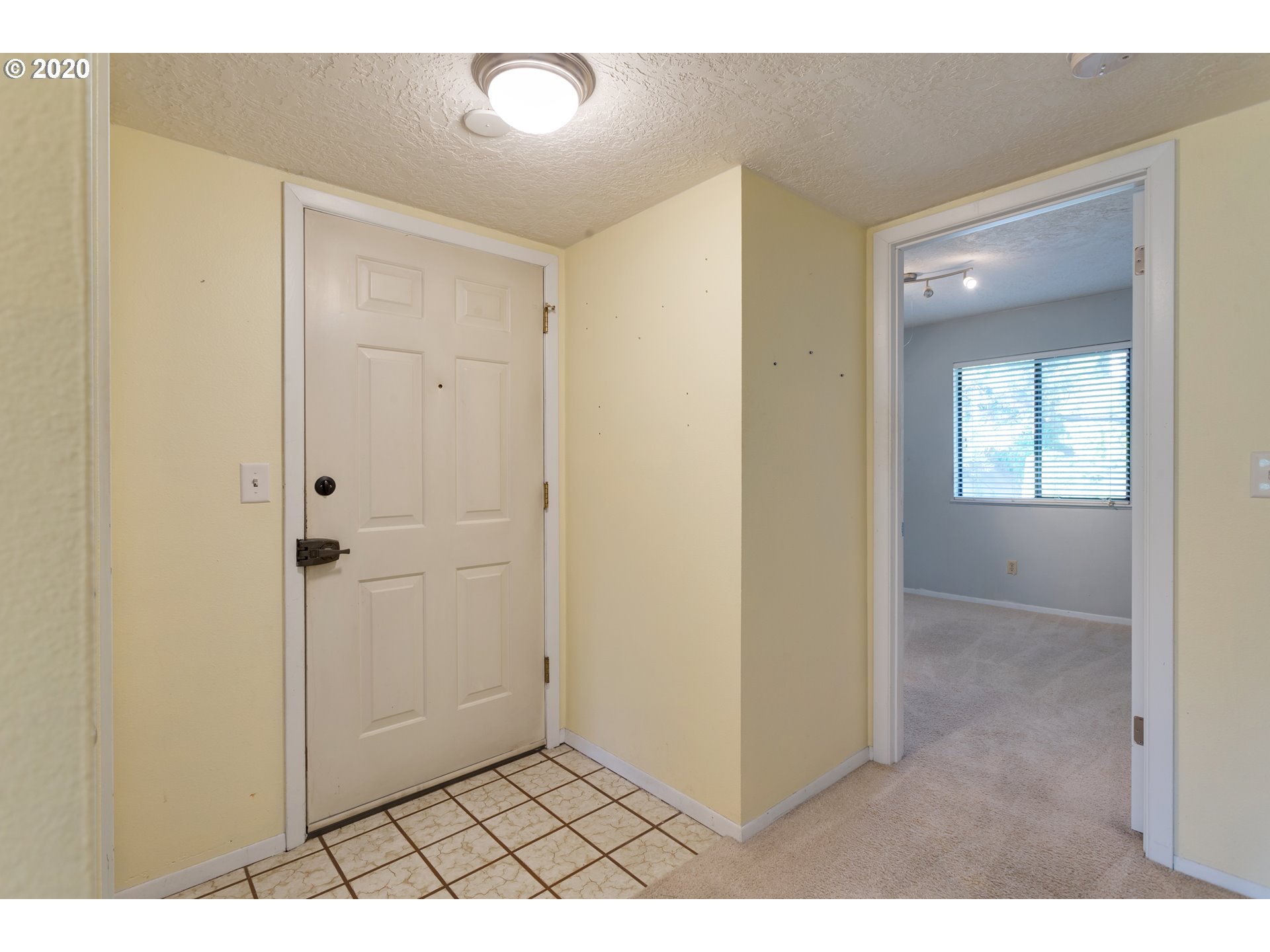 Photo #3: 20644342 Listing 