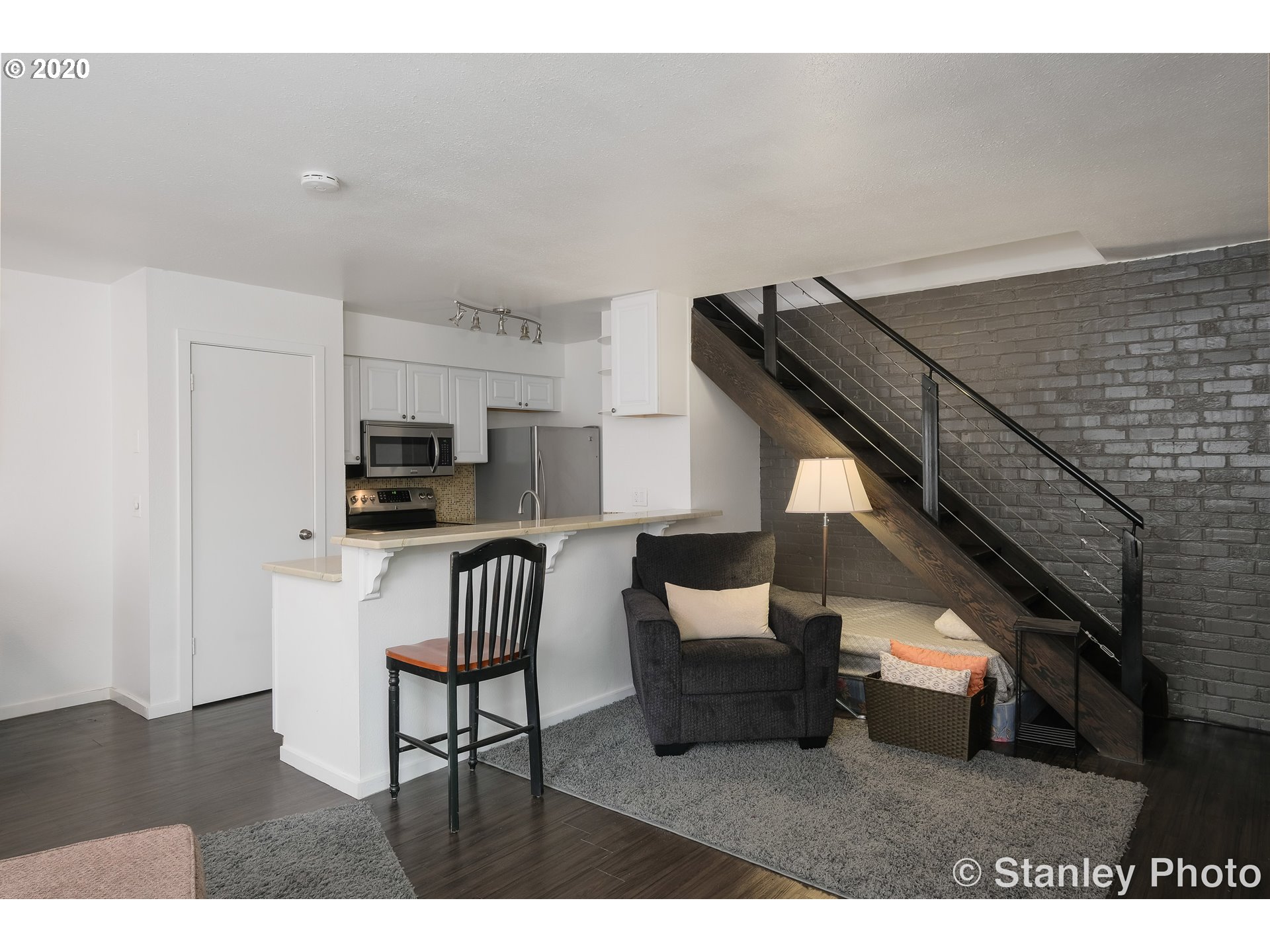 Photo #4: 20646698 Listing 