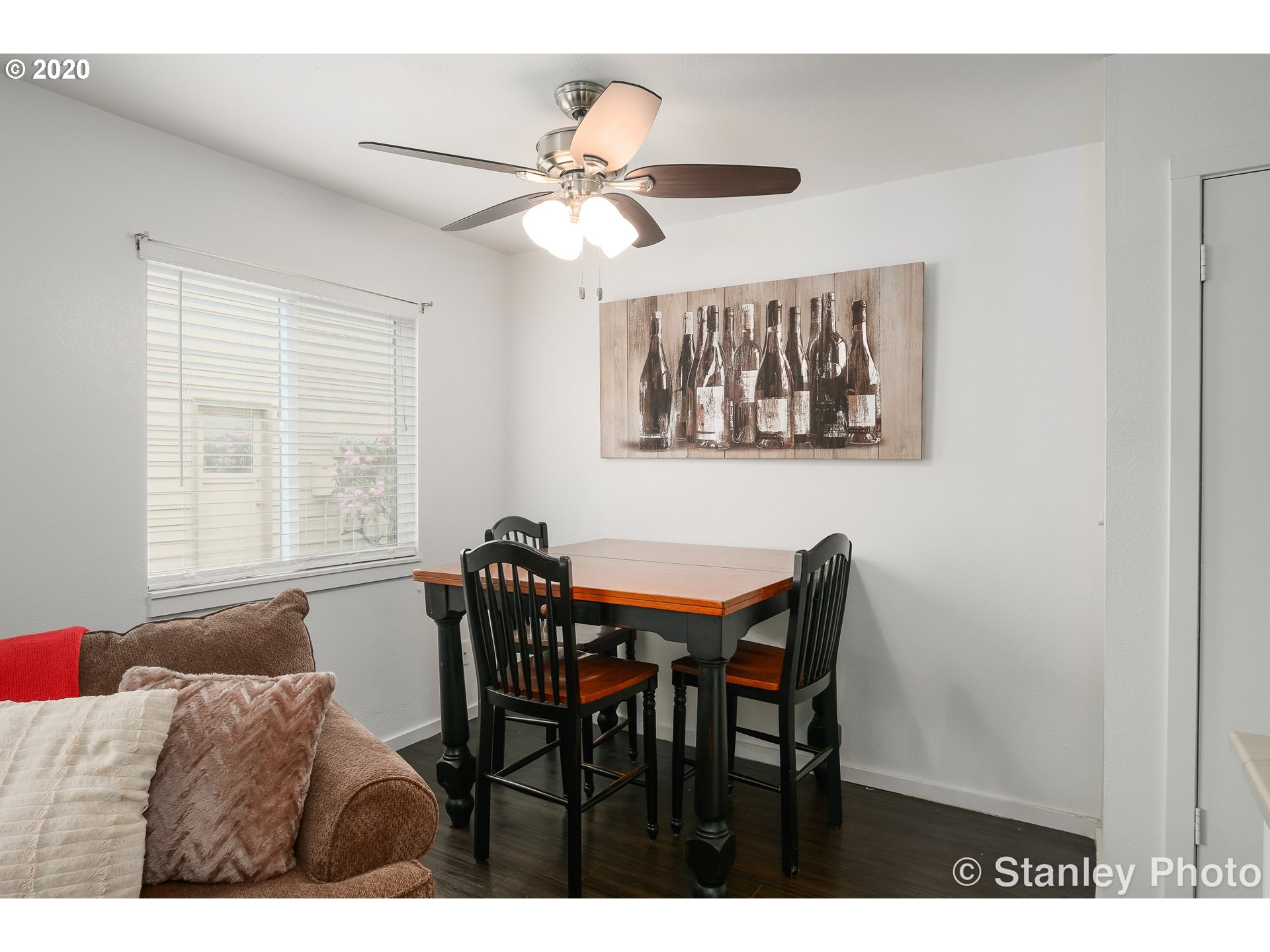 Photo #6: 20646698 Listing 