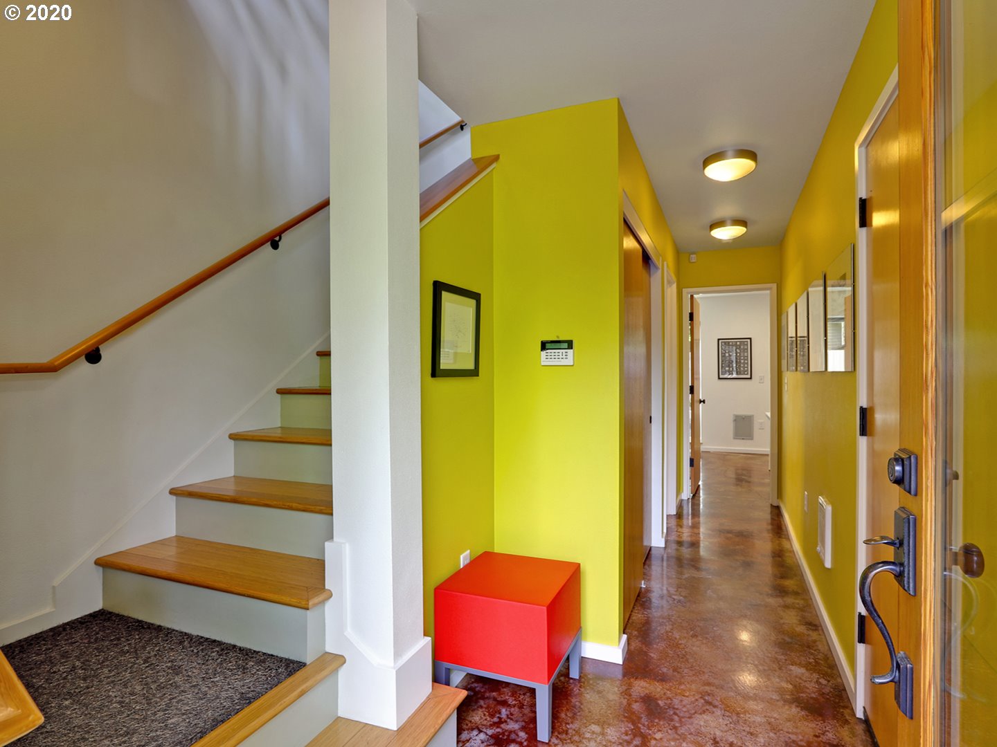 Photo #2: 20648147 Listing 