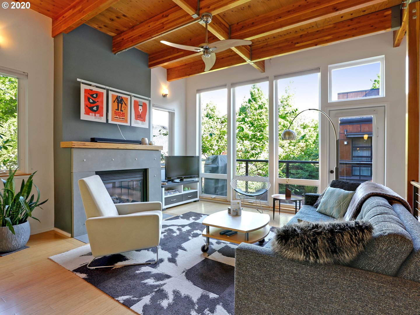 Photo #4: 20648147 Listing 