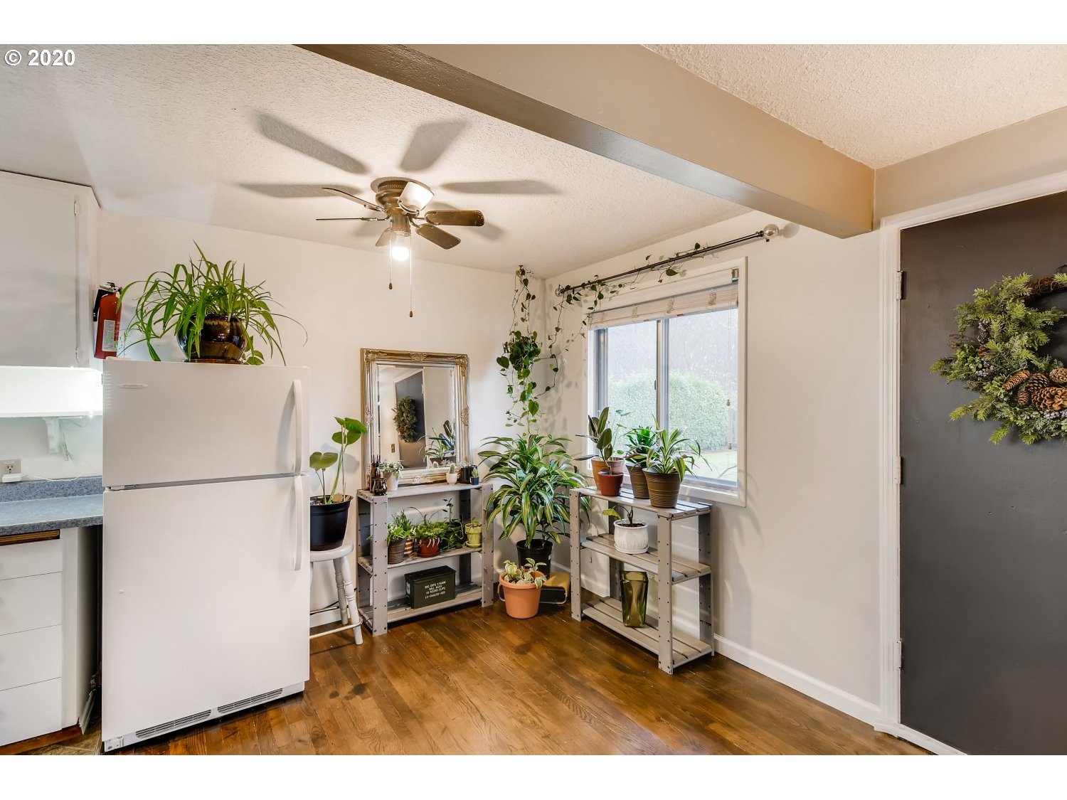 Photo #6: 20648423 Listing 