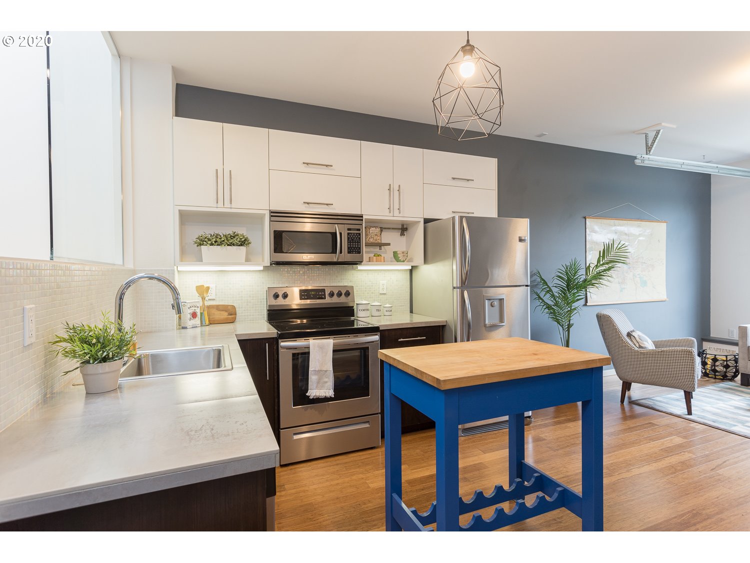 Photo #5: 20648829 Listing 