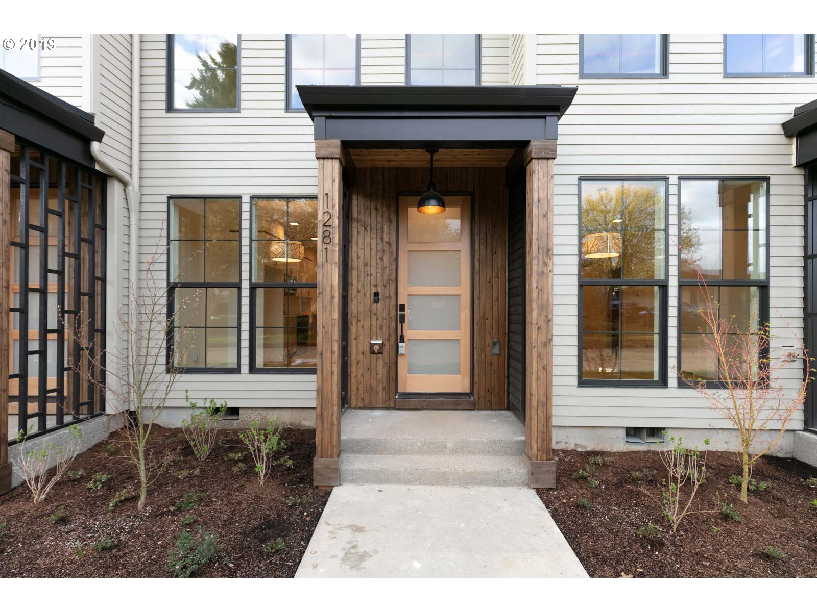 Photo #4: 20649096 Listing 