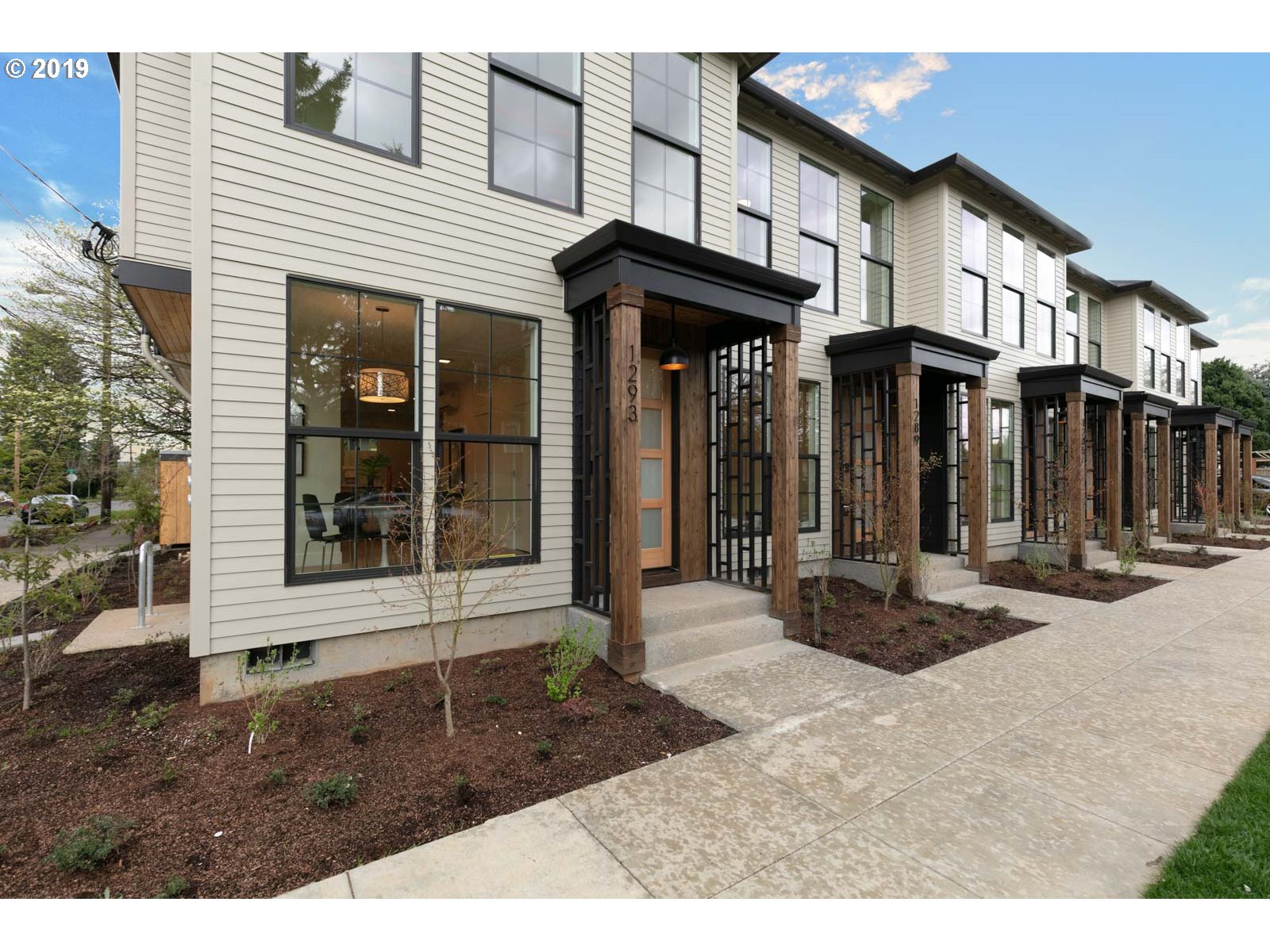 Photo #5: 20649096 Listing 