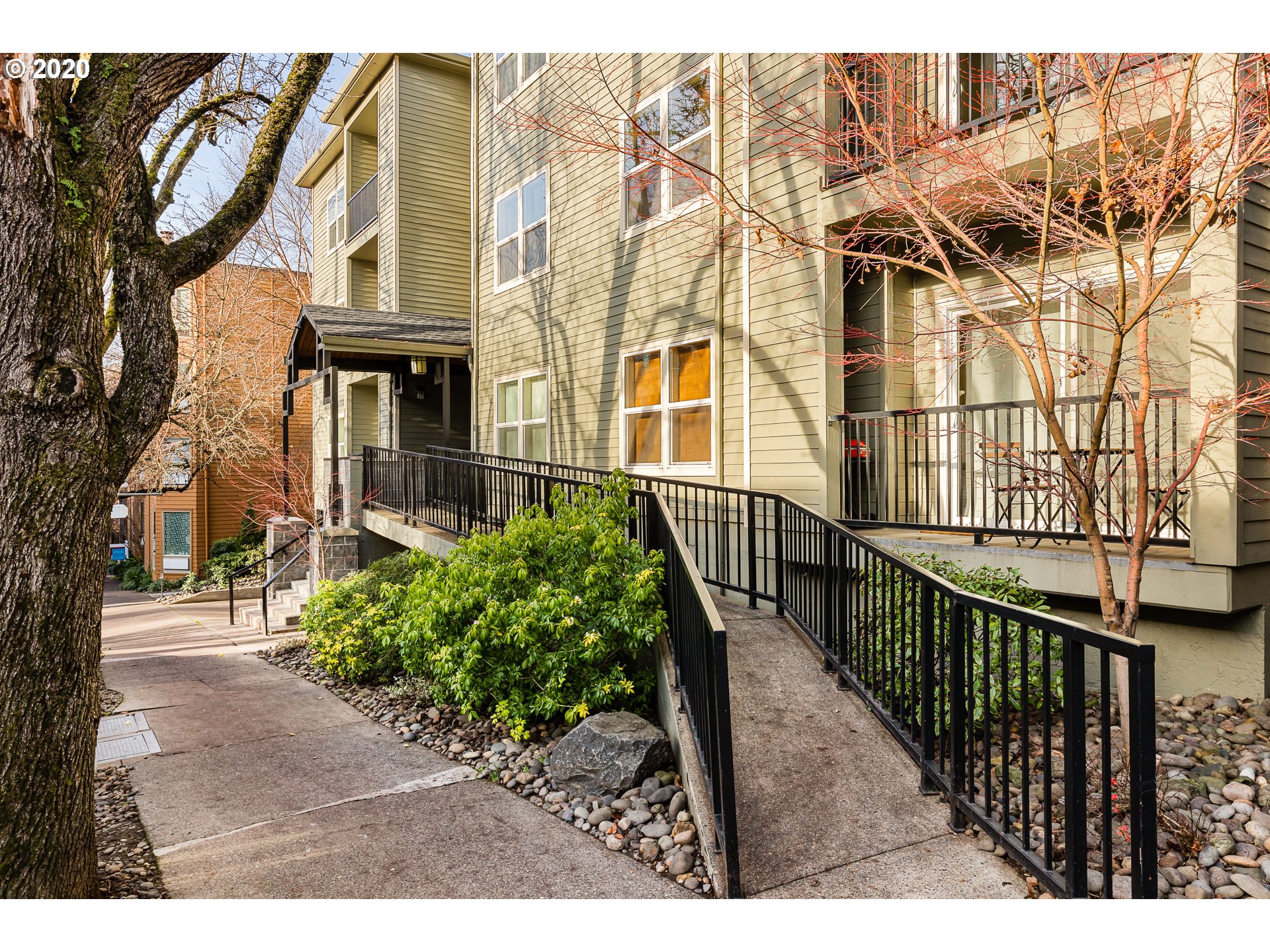 Photo #3: 20650684 Listing 