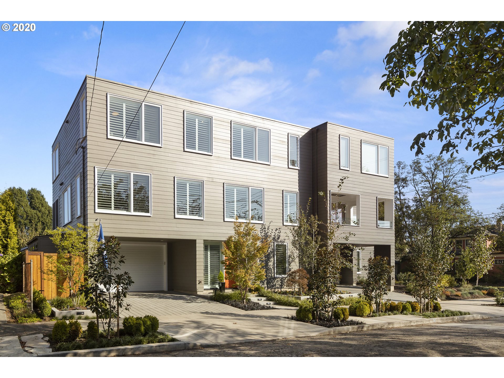 Photo #2: 20651021 Listing 