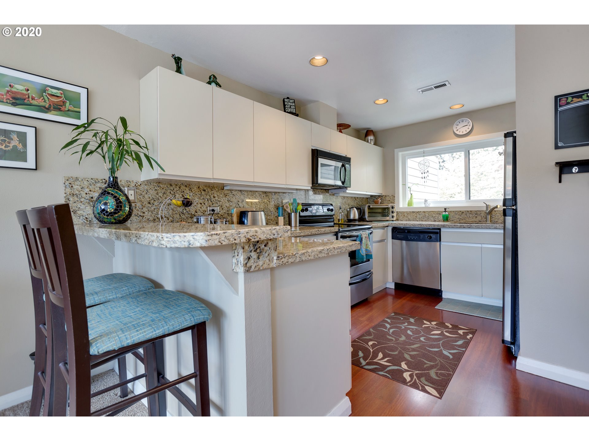 Photo #4: 20651102 Listing 