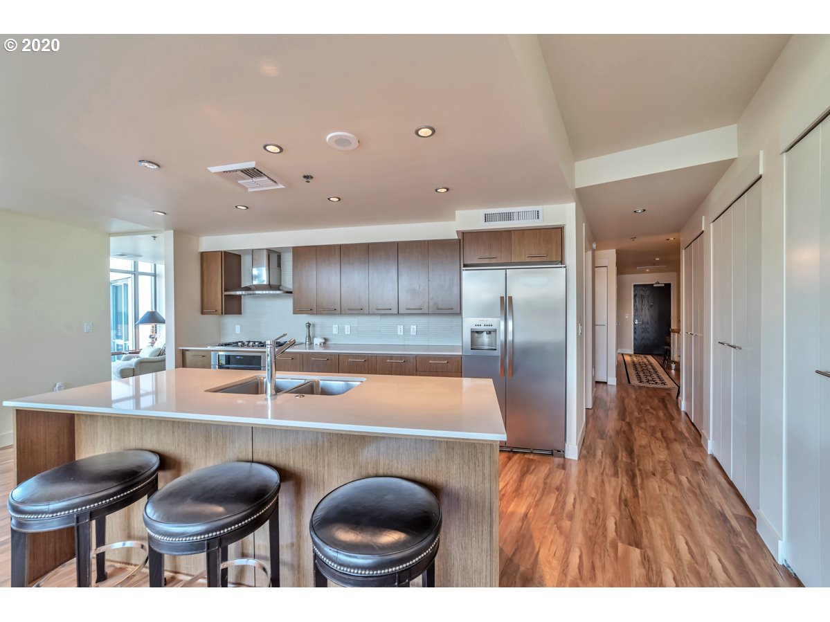 Photo #6: 20651619 Listing 
