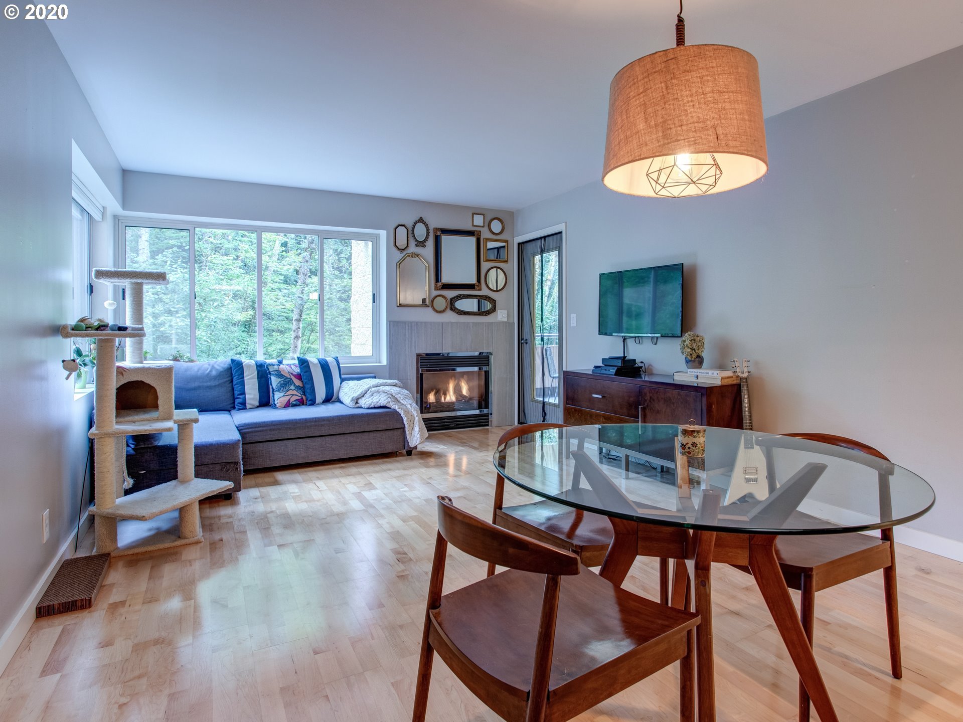 Photo #2: 20653608 Listing 