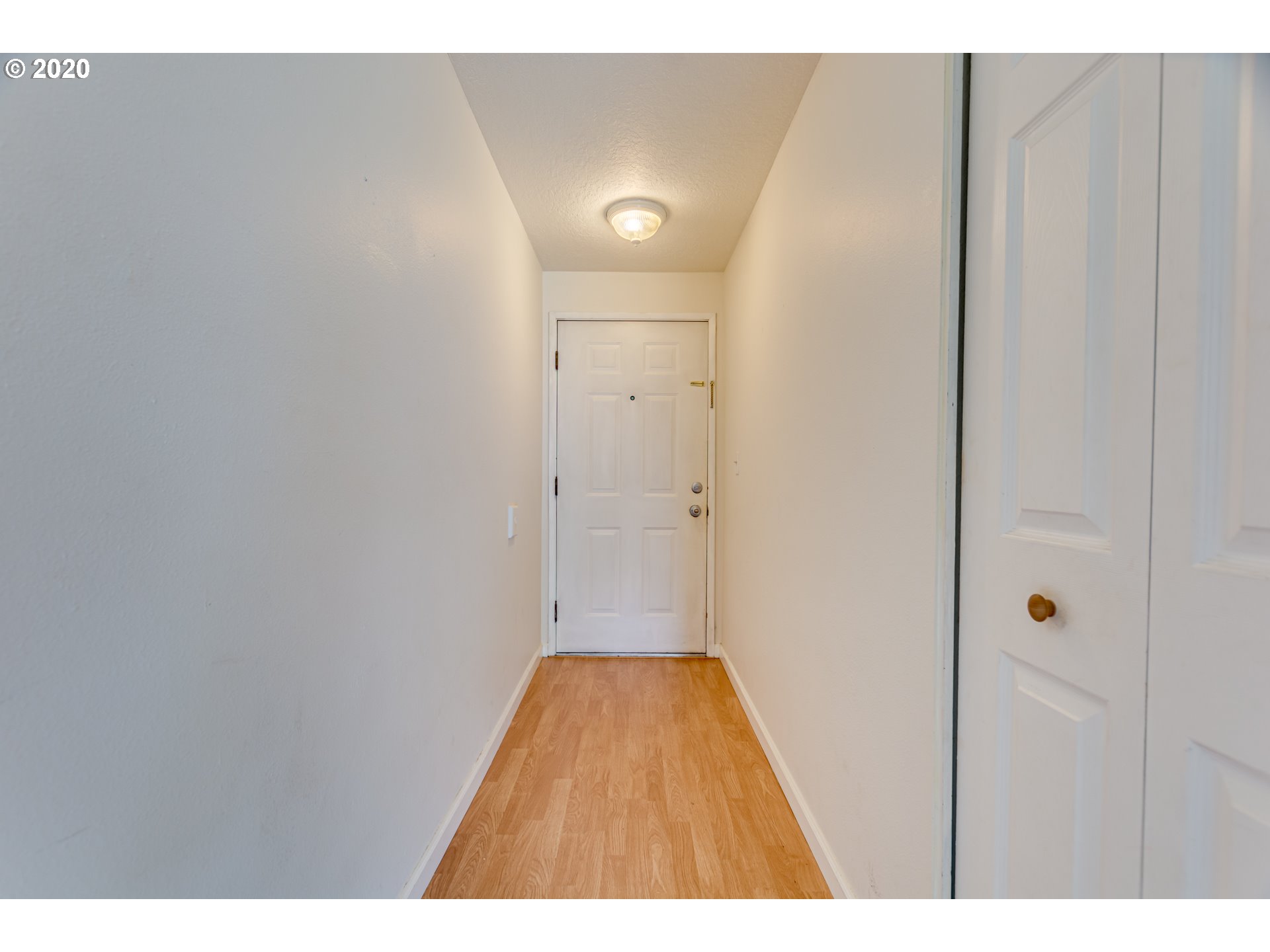 Photo #2: 20654206 Listing 