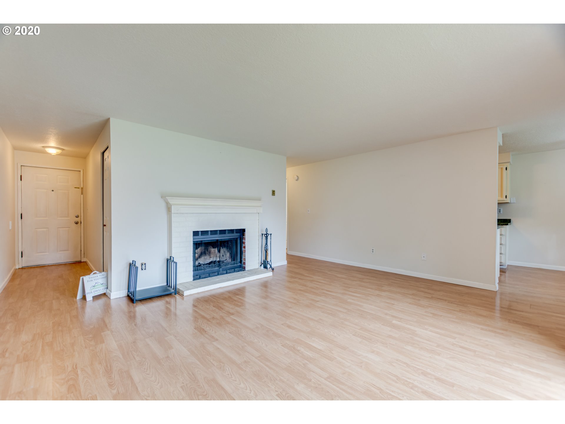 Photo #3: 20654206 Listing 