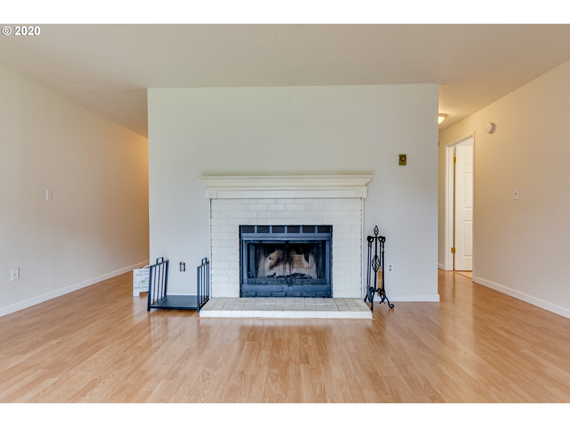 Photo #6: 20654206 Listing 