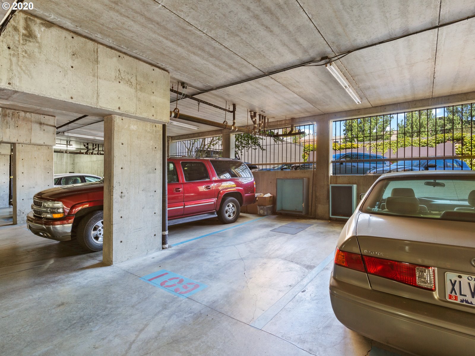 Photo #2: 20654405 Listing 