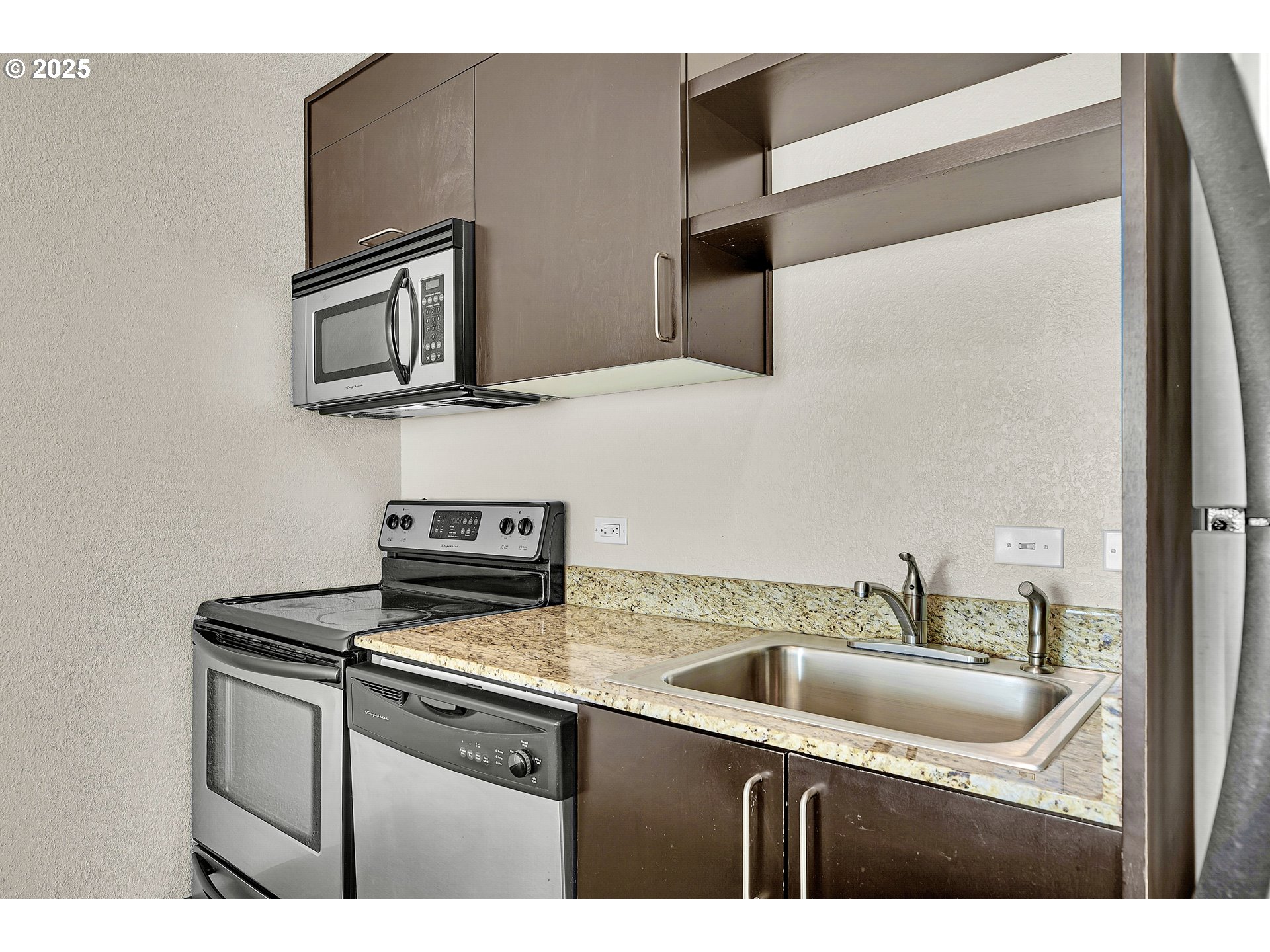 Photo #7: 206574105 Listing: Photo #7