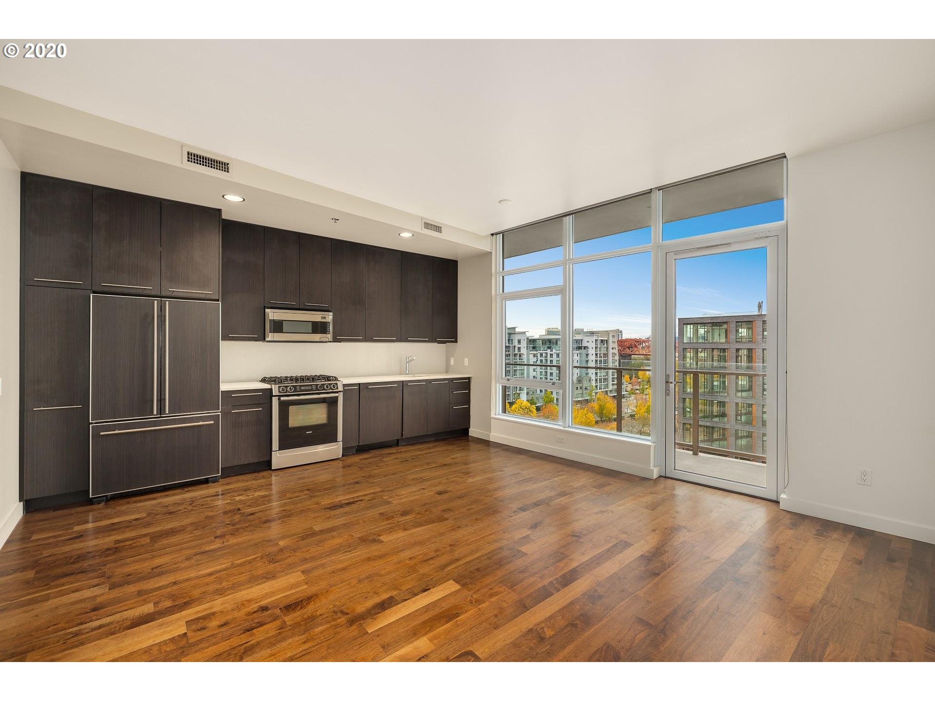 Photo #3: 20657816 Listing 