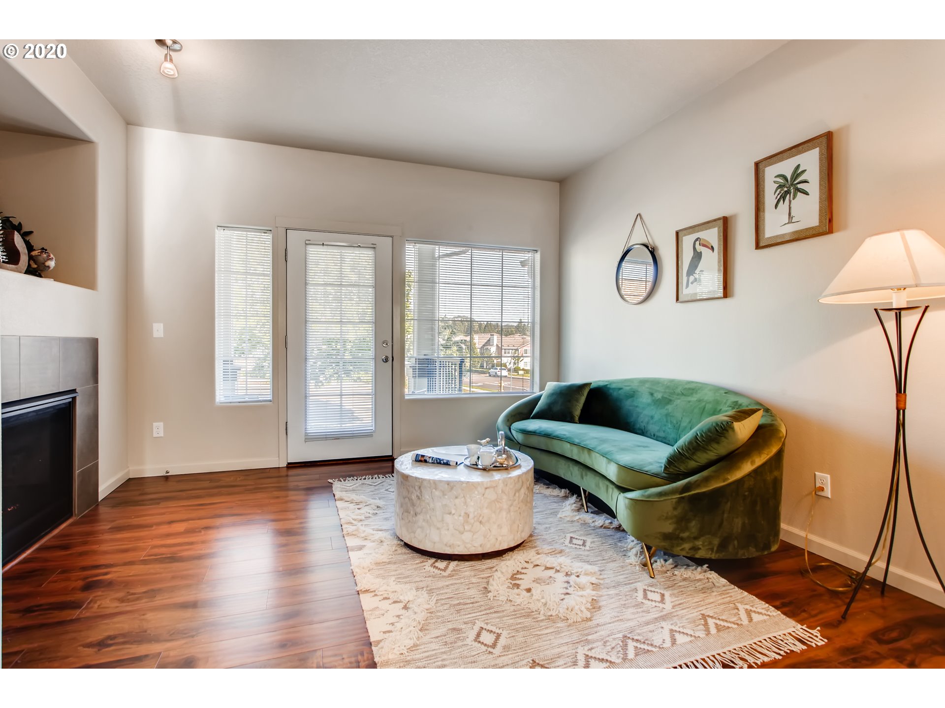Photo #3: 20657929 Listing 