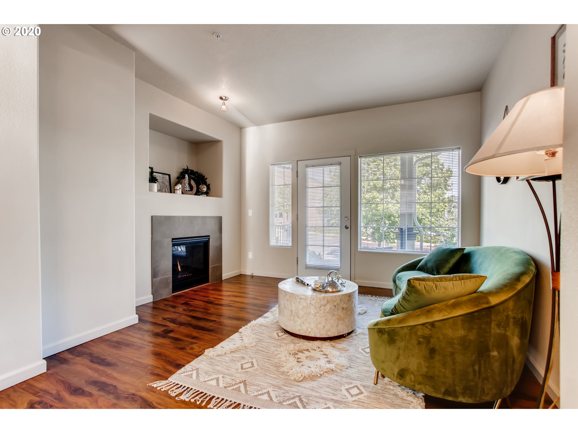 Photo #4: 20657929 Listing 