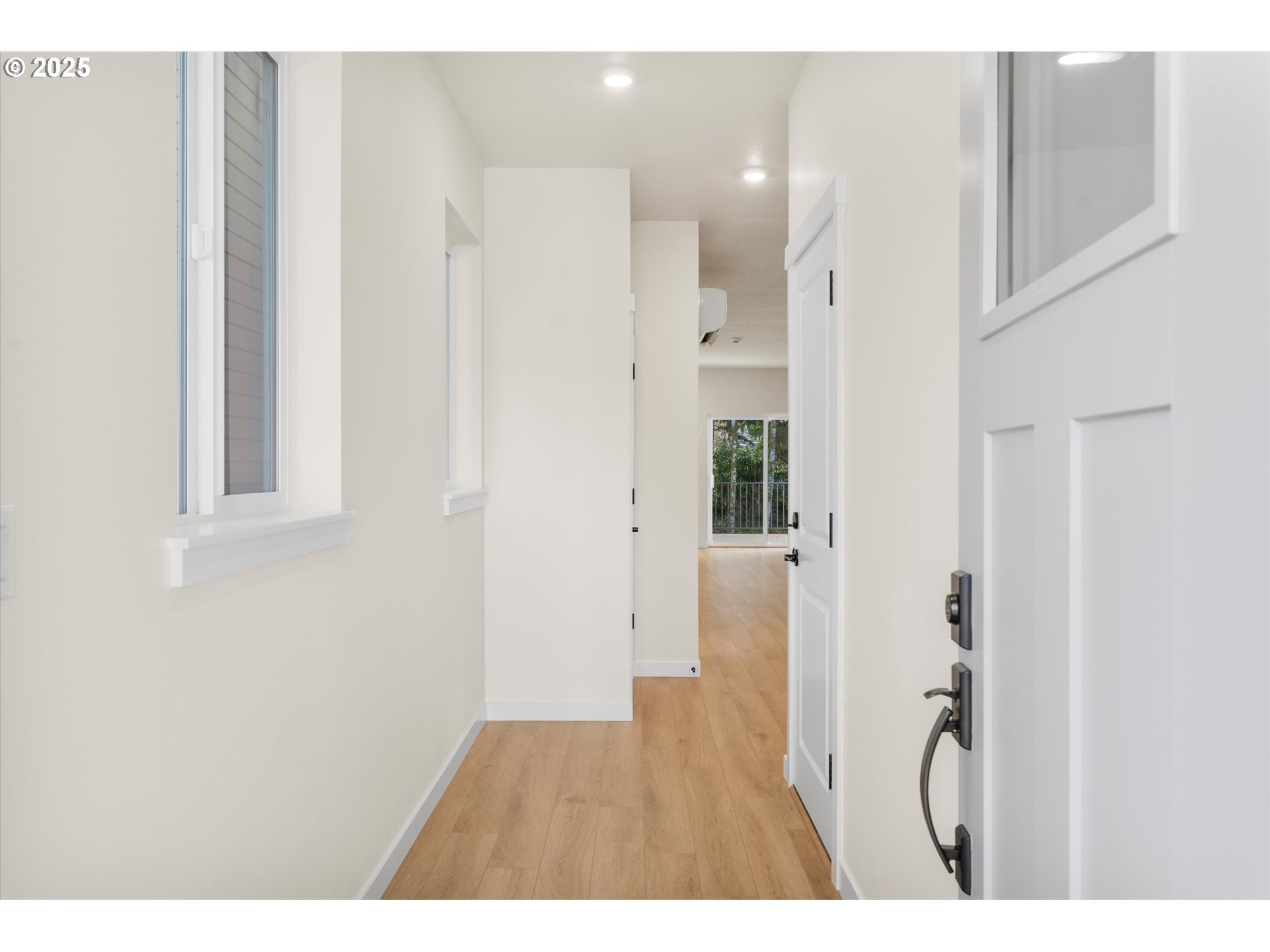 Photo #4: 206580674 Listing: Photo #4