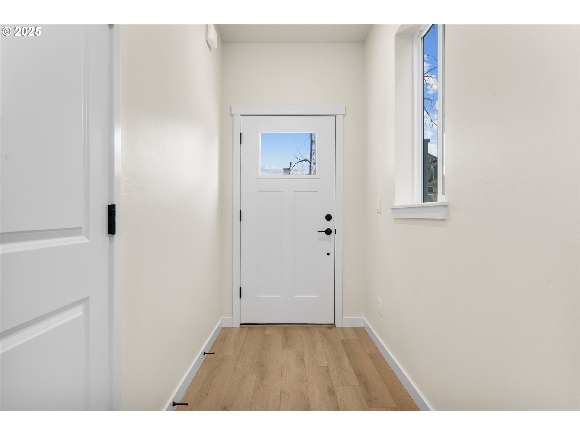 Photo #5: 206580674 Listing: Photo #5