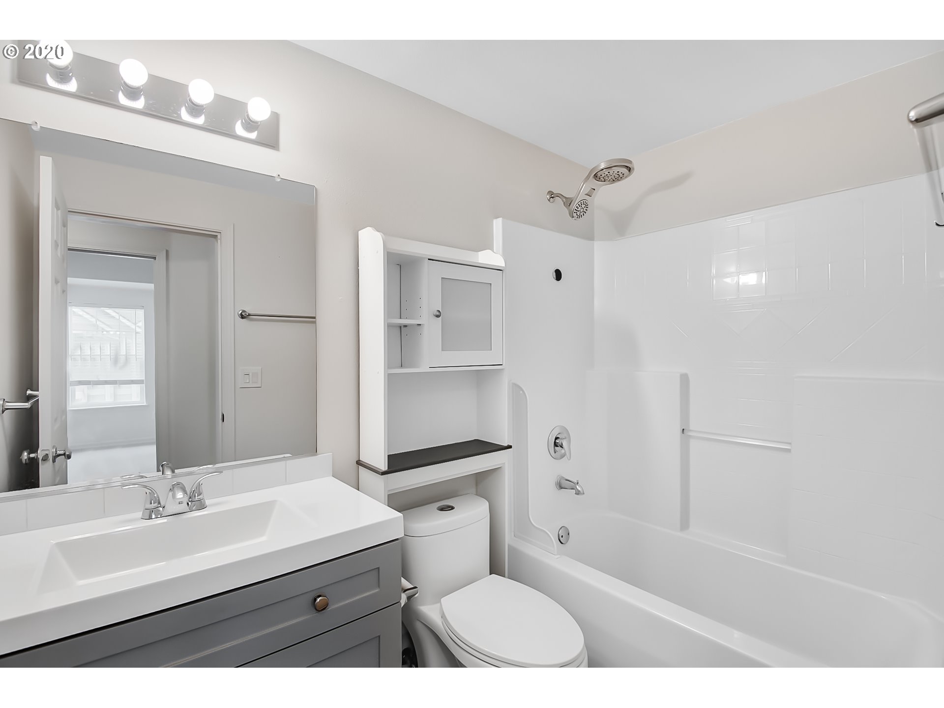 Photo #3: 20660067 Listing 