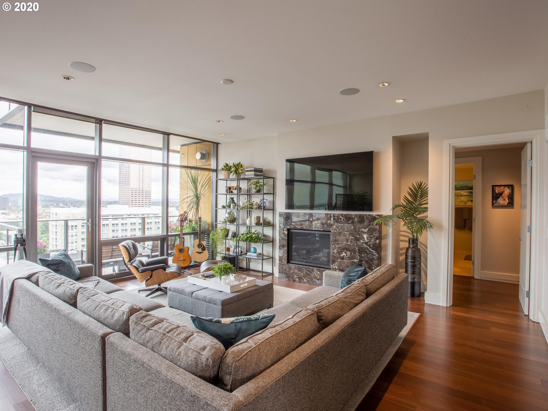 Photo #3: 20664522 Listing 