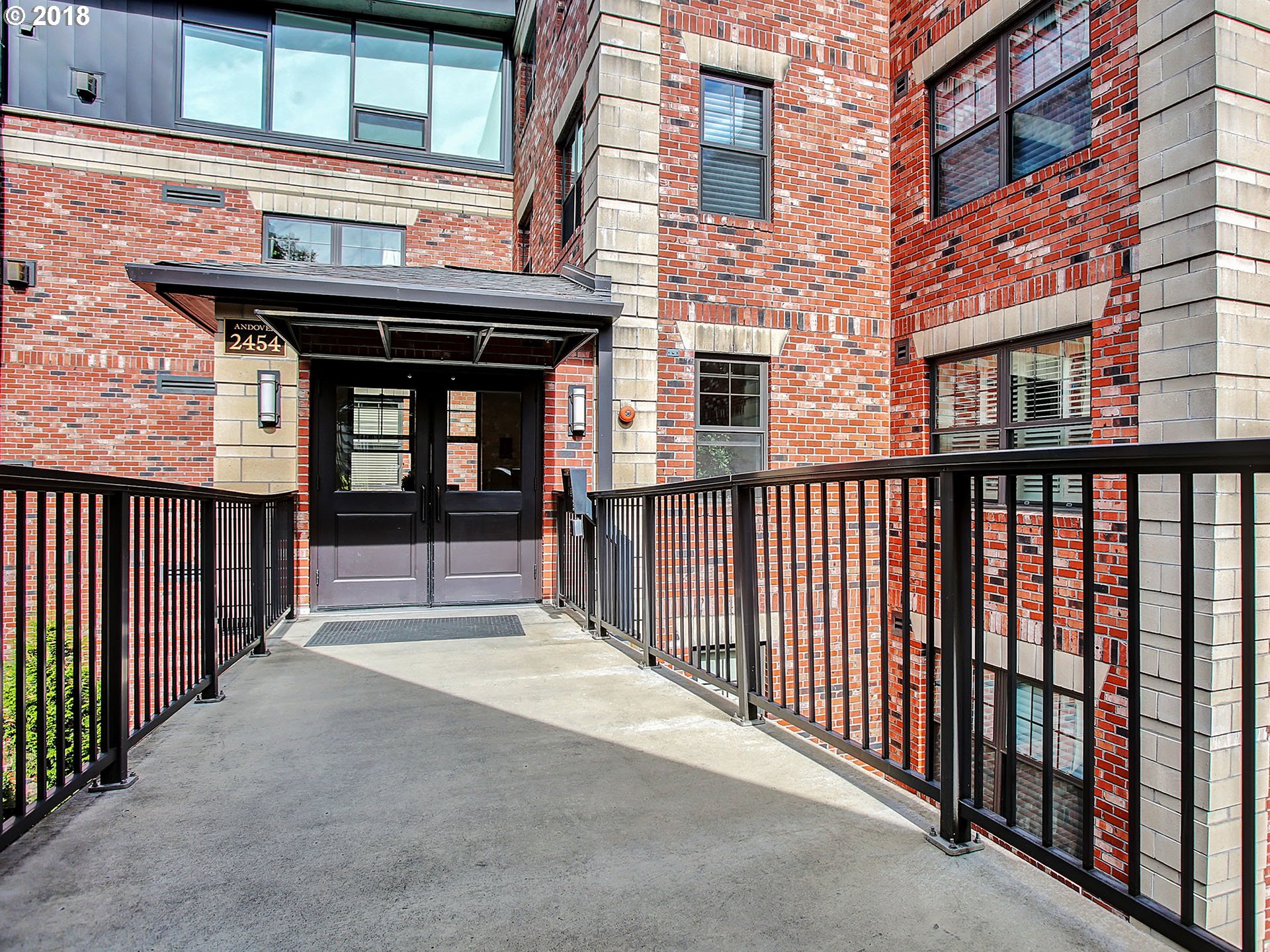 Photo #5: 20669417 Listing 