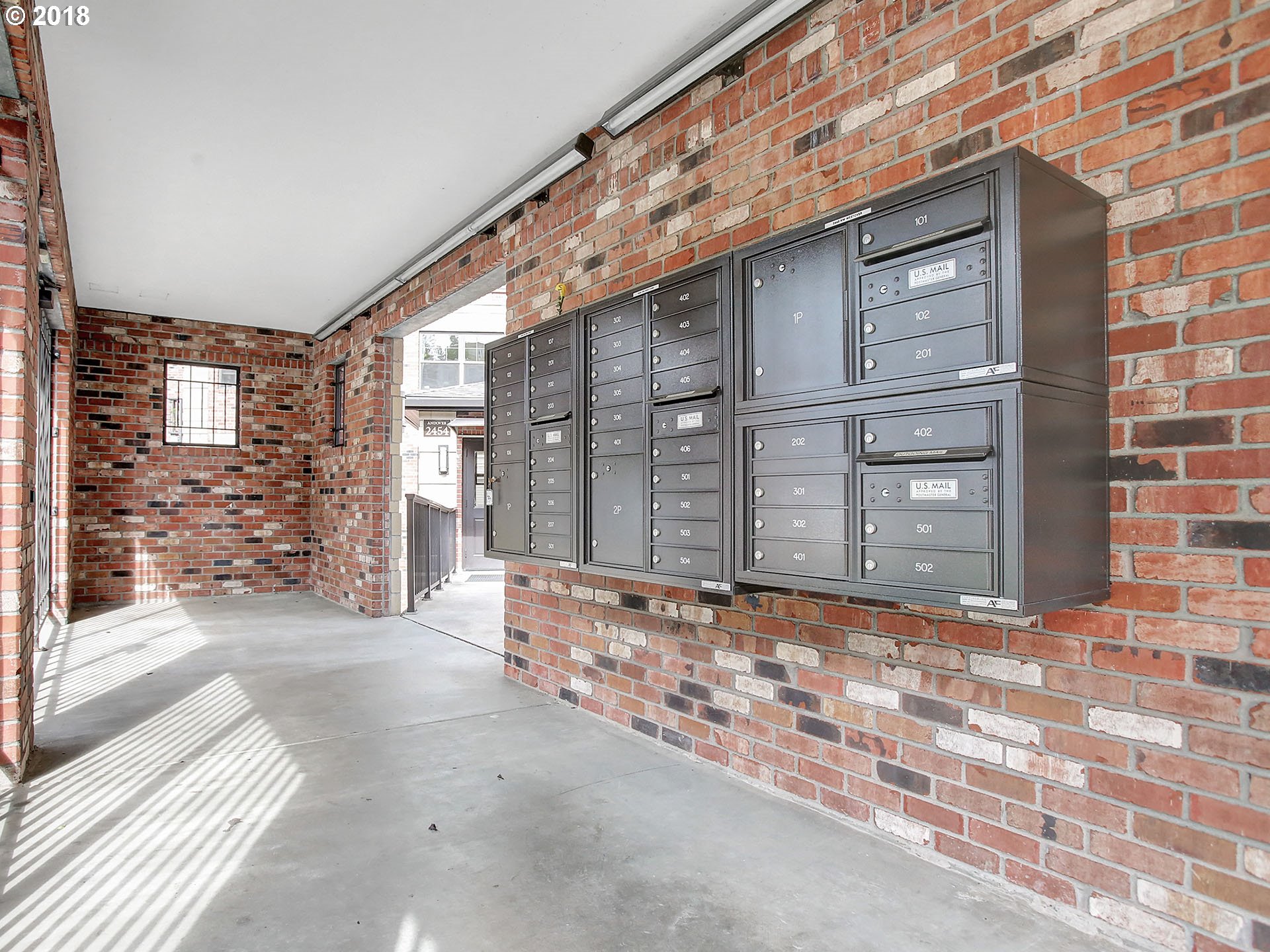 Photo #6: 20669417 Listing 