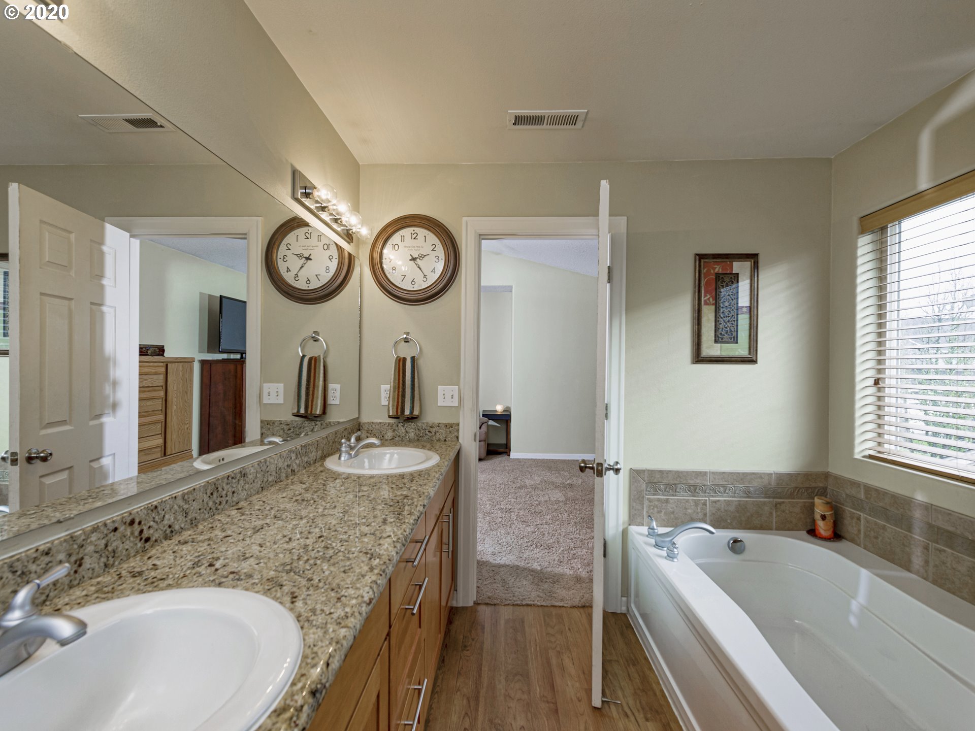 Bathroom, Attached