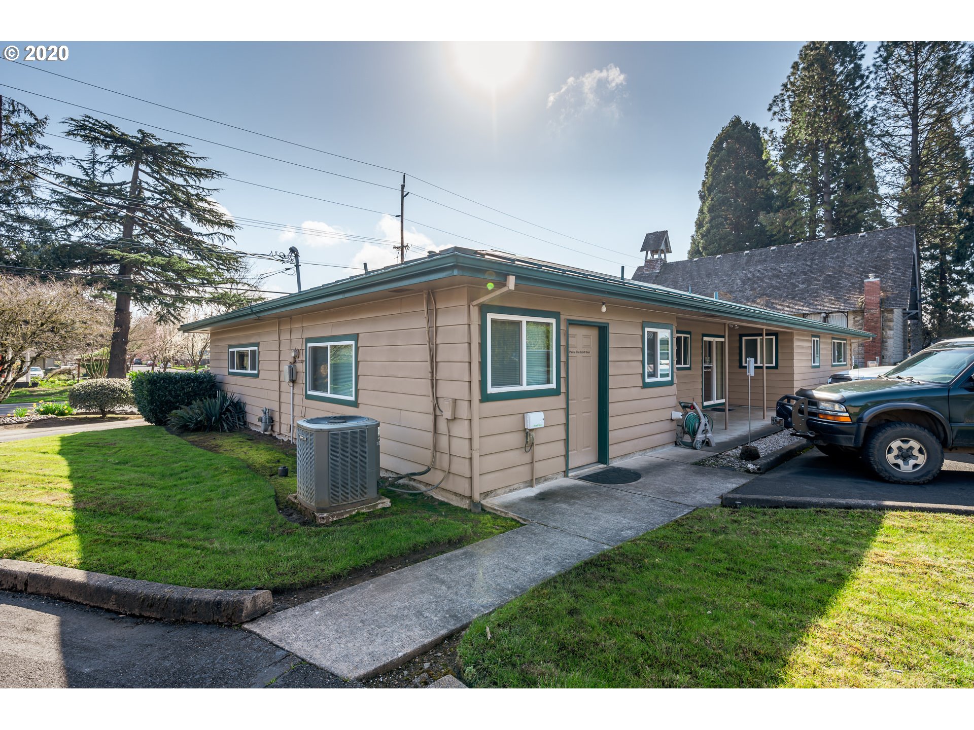 617 N Main St , Newberg, OR 97132 MLS20671893 For Sale 615,000Bella
