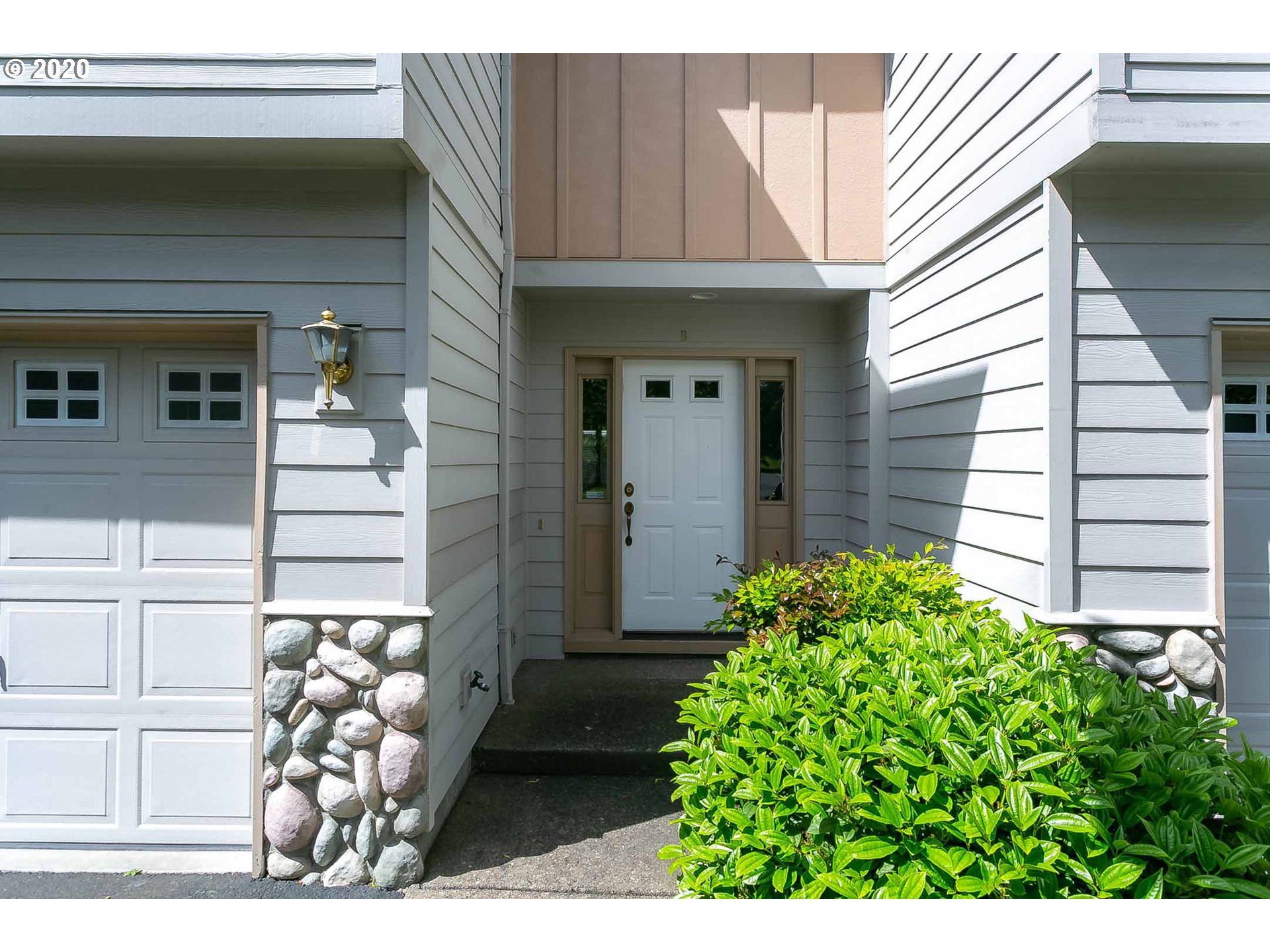 Photo #2: 20672412 Listing 