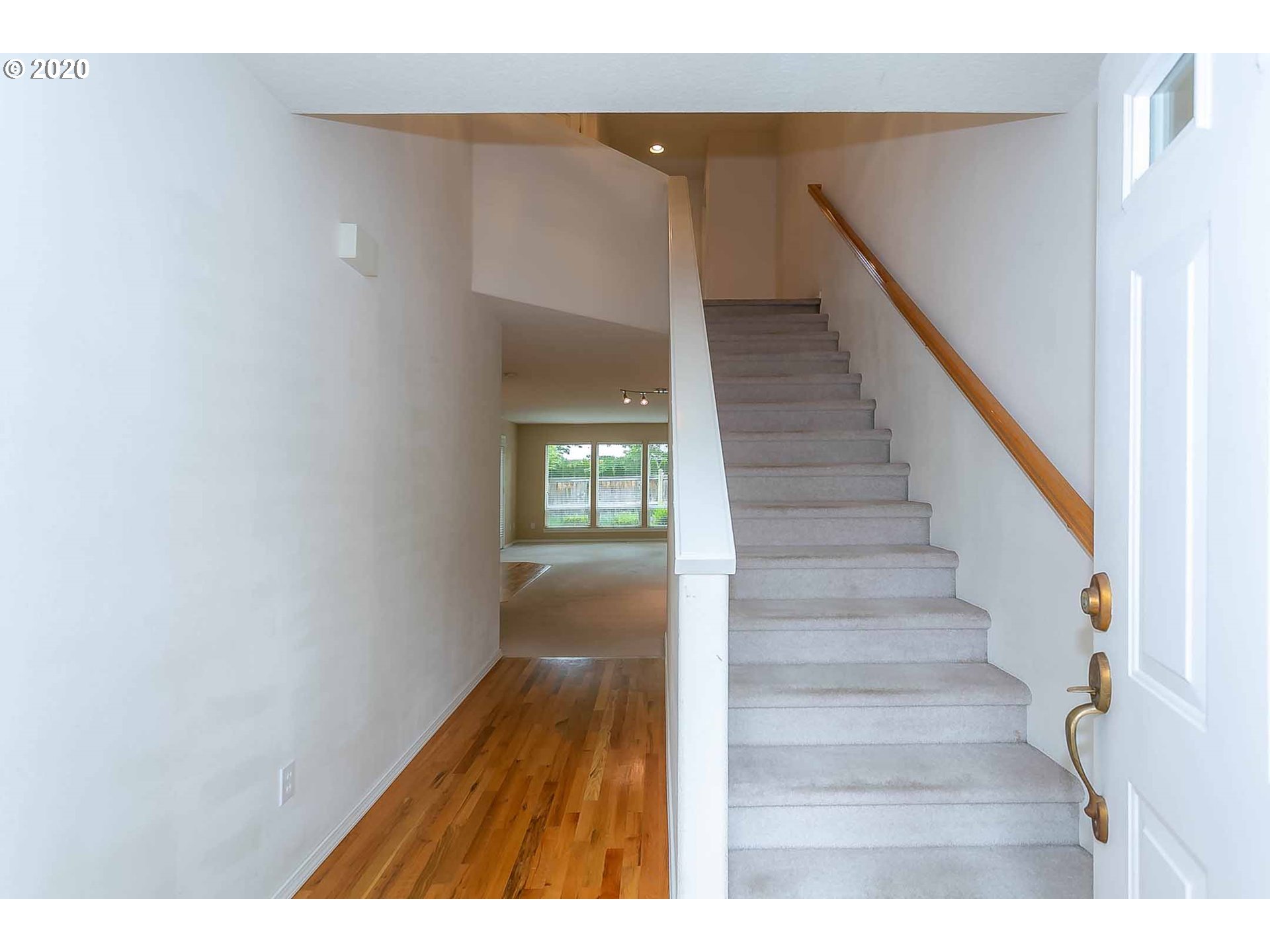 Photo #3: 20672412 Listing 
